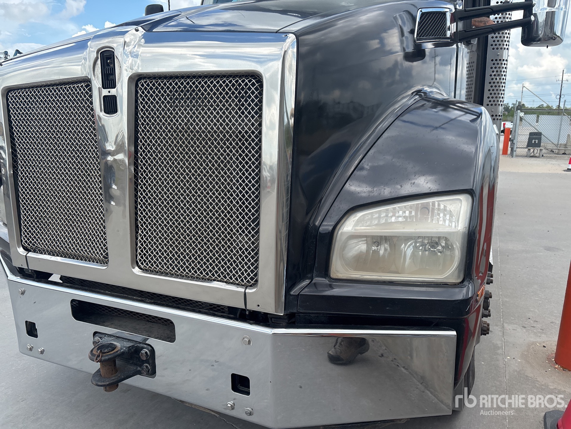 2021 Kenworth T880