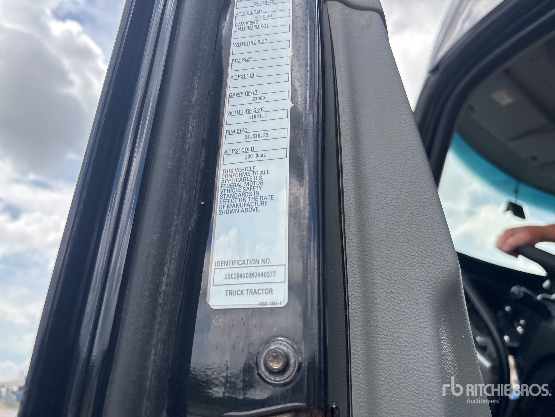 2021 Kenworth T880