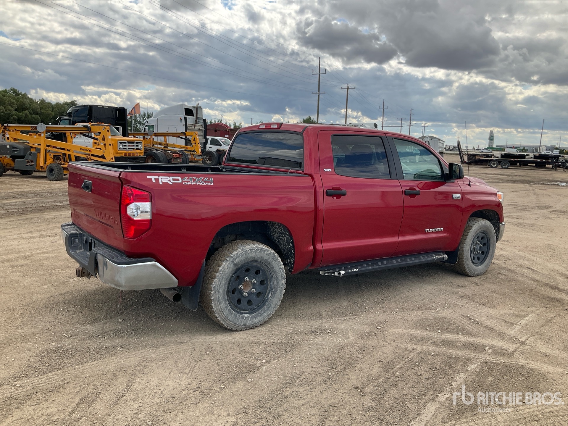 2017 Toyota TUNDRA SR5