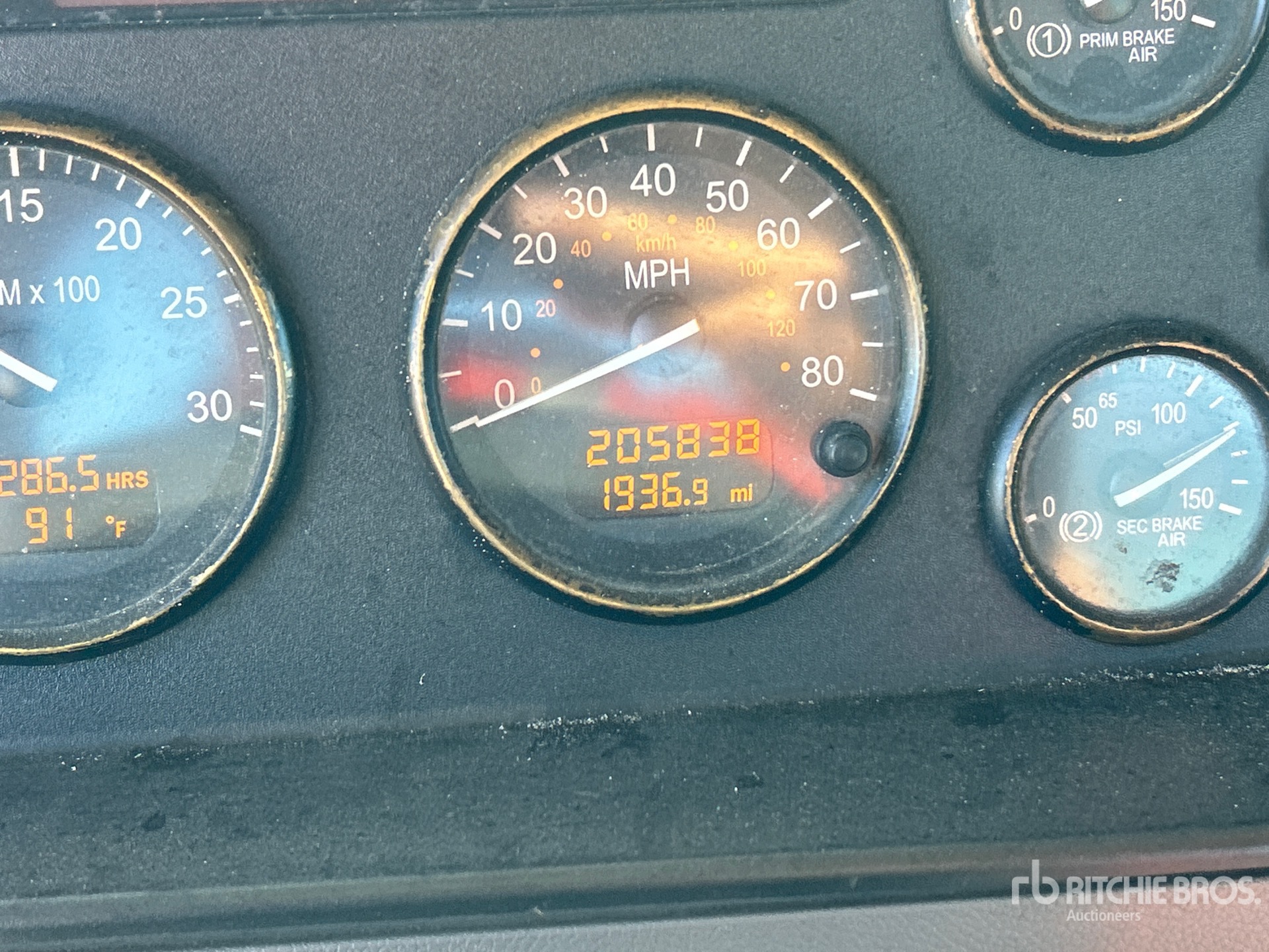 2022 Peterbilt 330