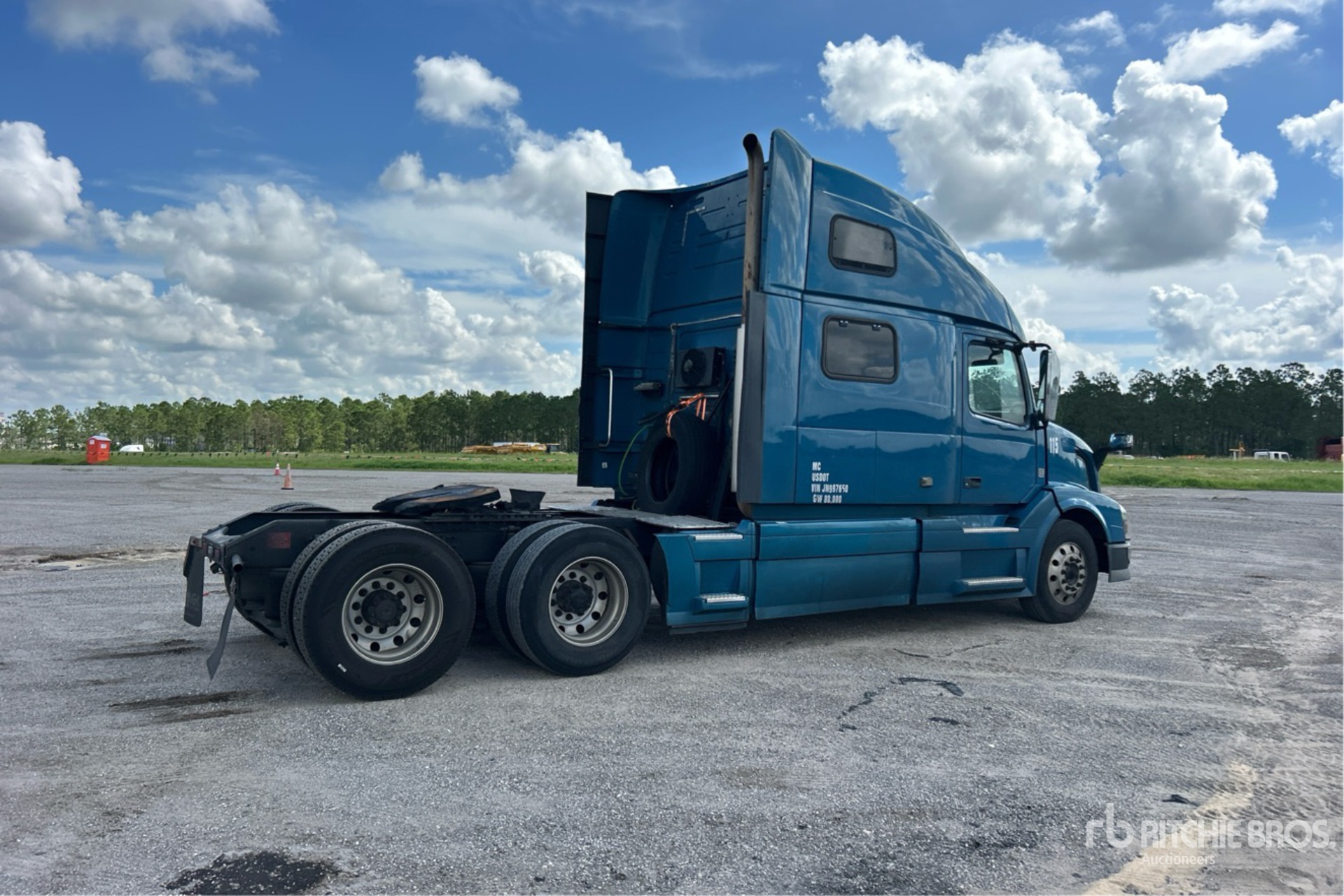 2018 Volvo VNL