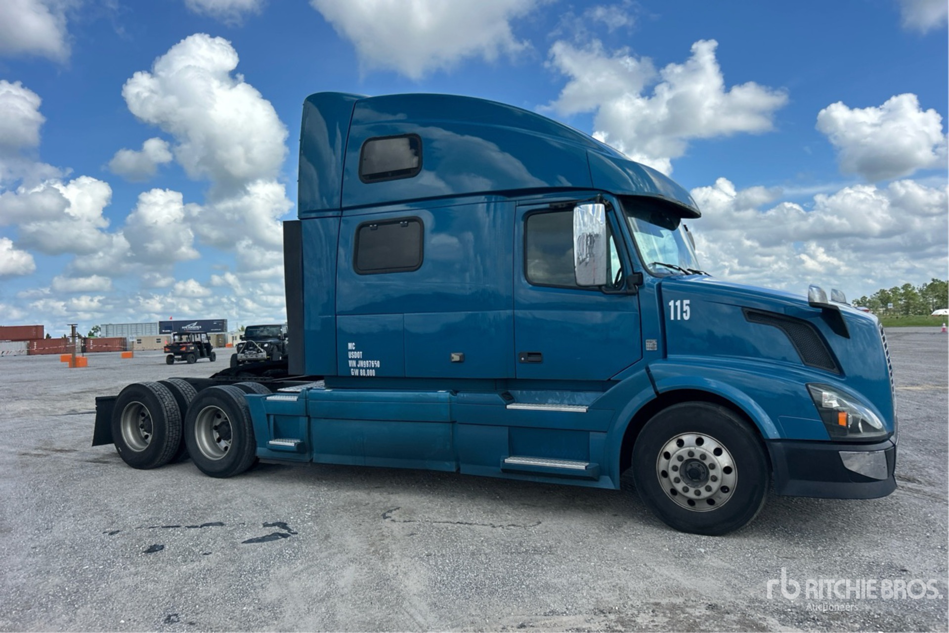 2018 Volvo VNL