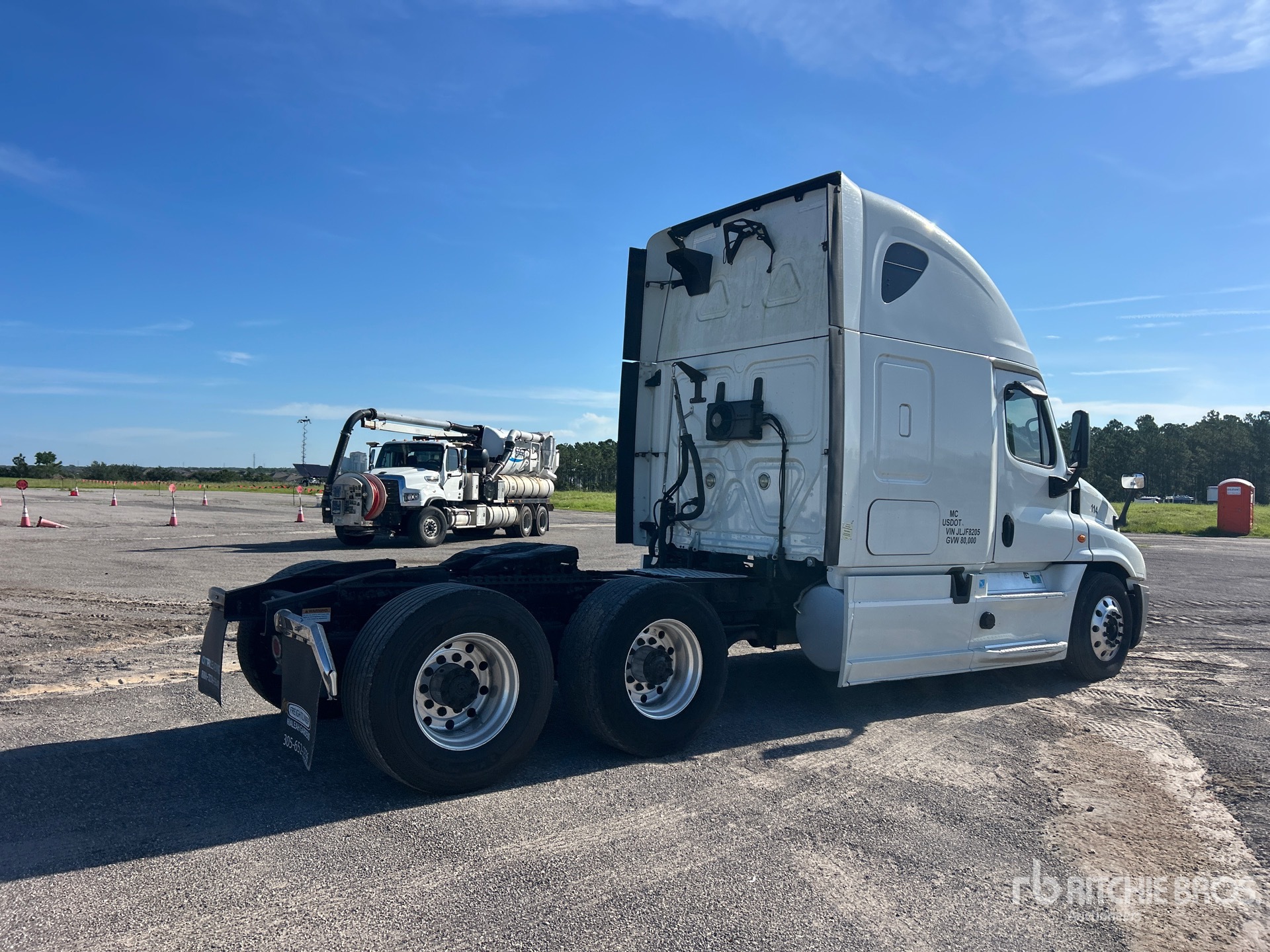 2018 Freightliner CASCADIA 125