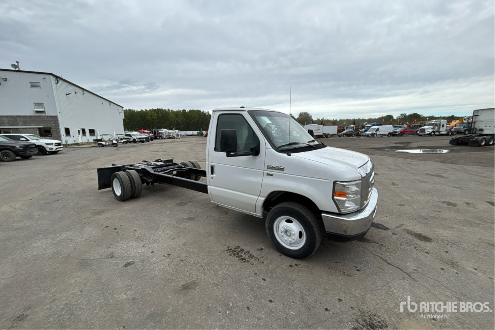 2019 Ford E-450