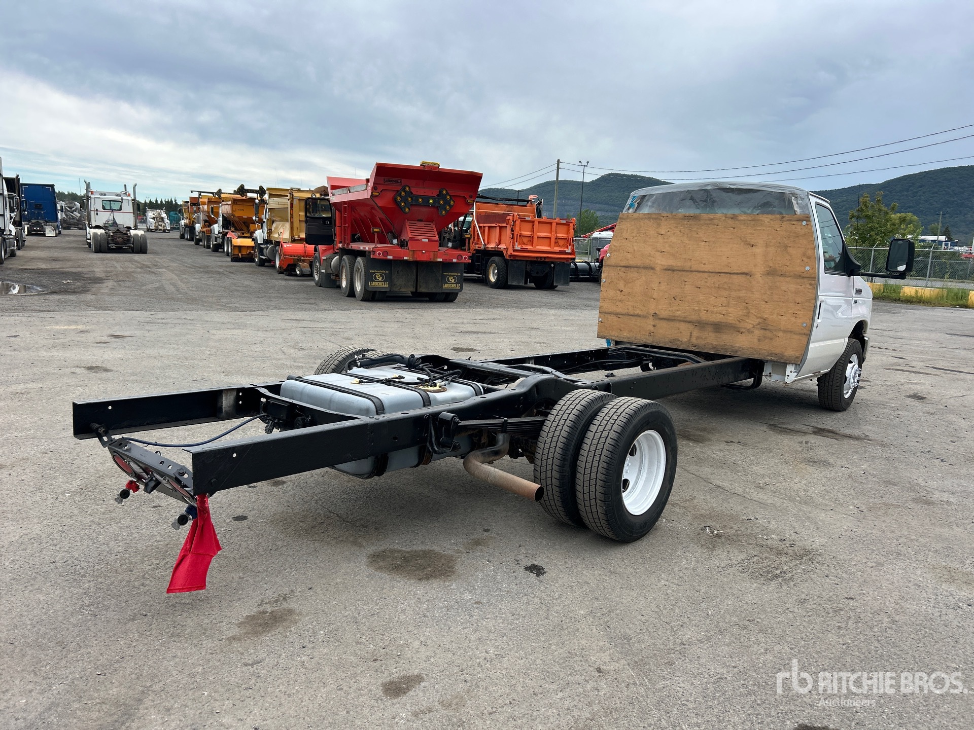 2019 Ford E-450