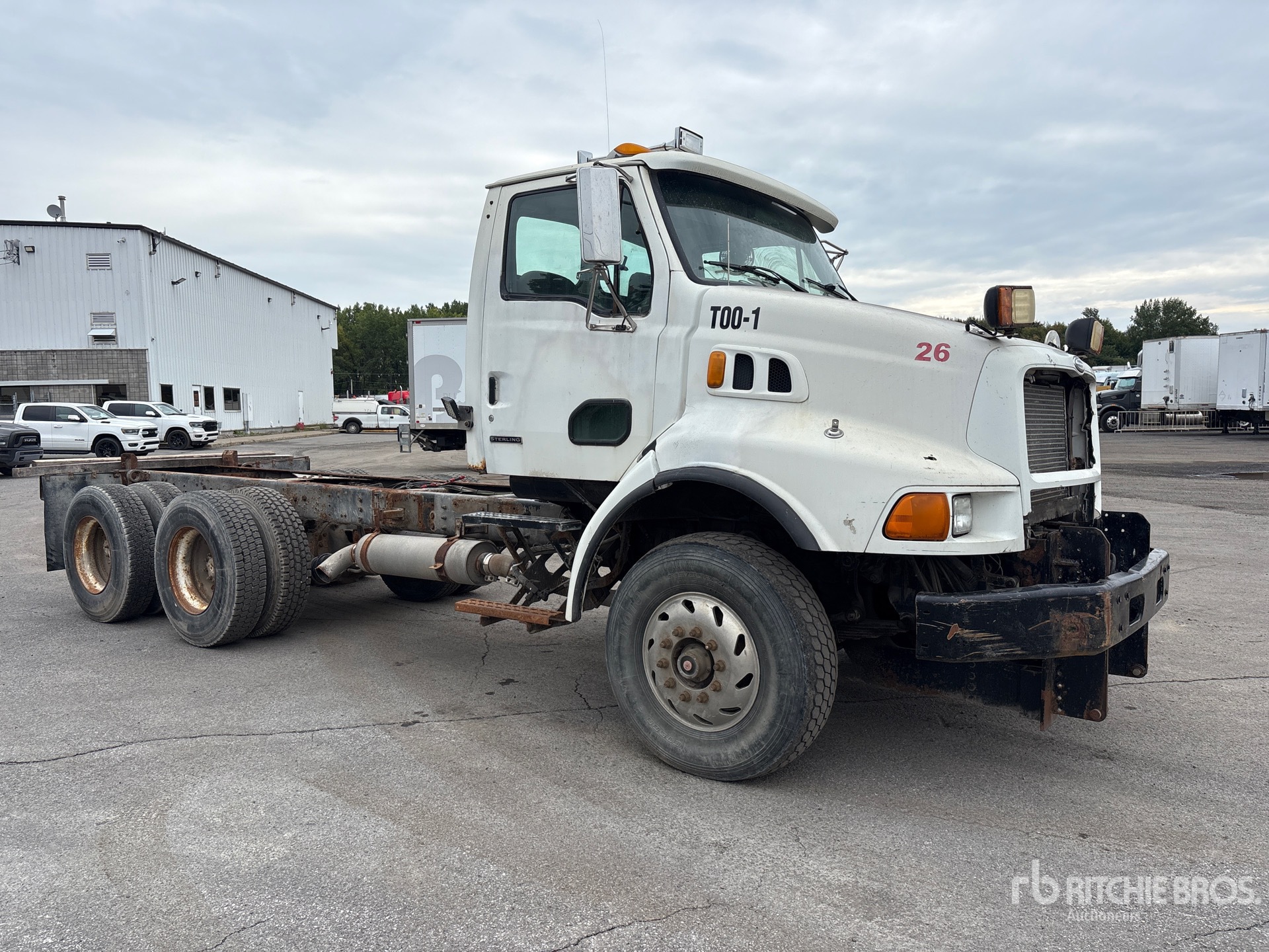 2000 Sterling L9500