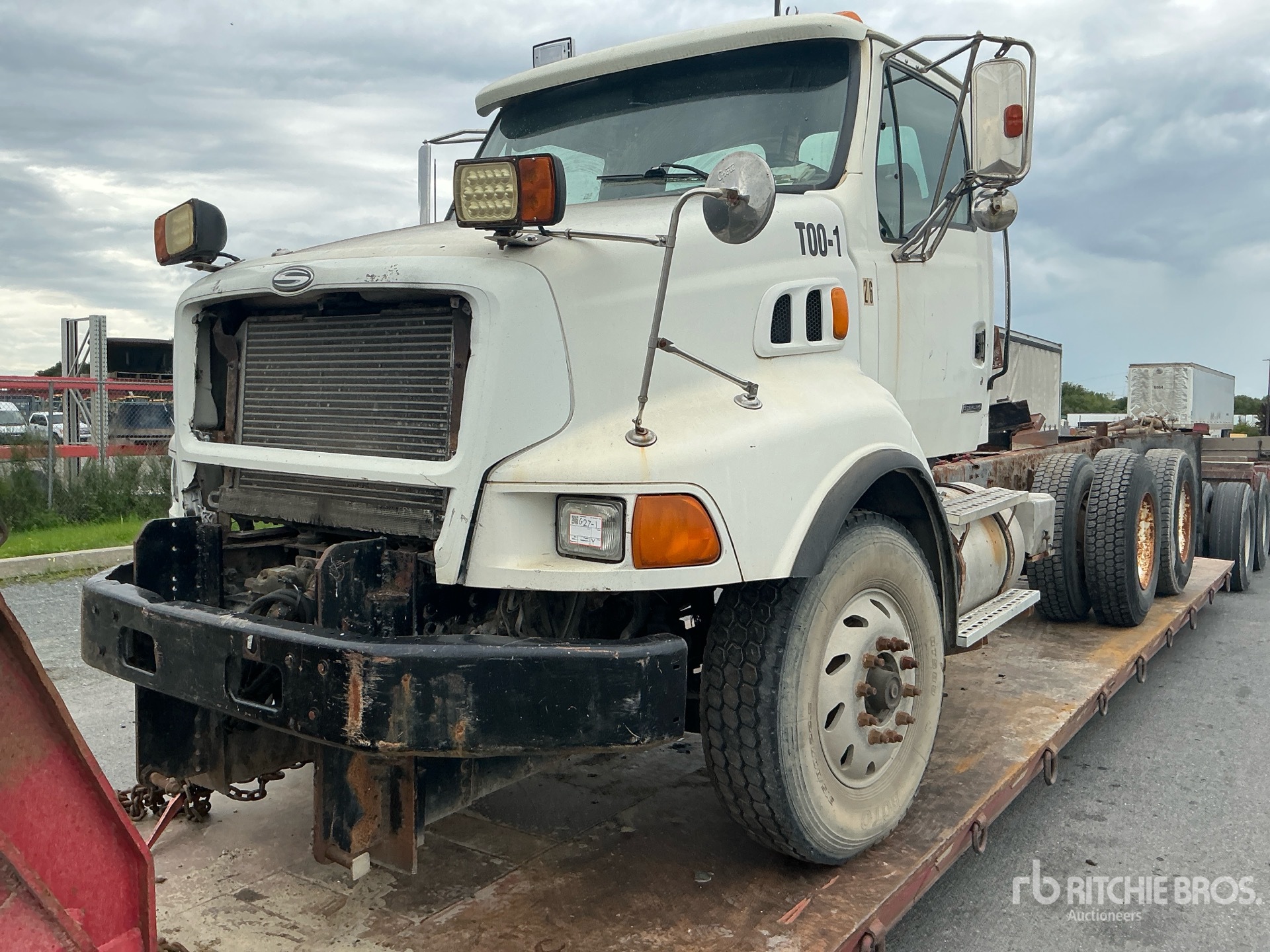 2000 Sterling L9500