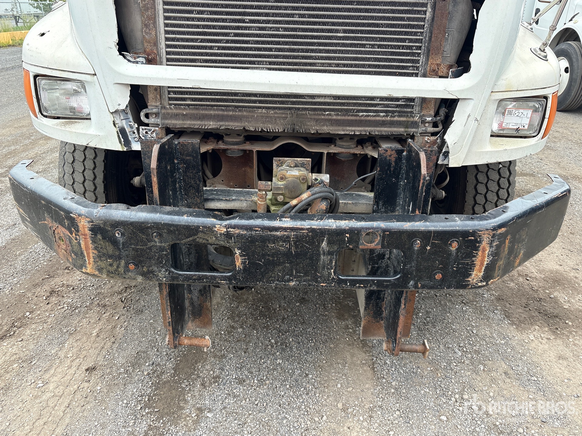 2000 Sterling L9500