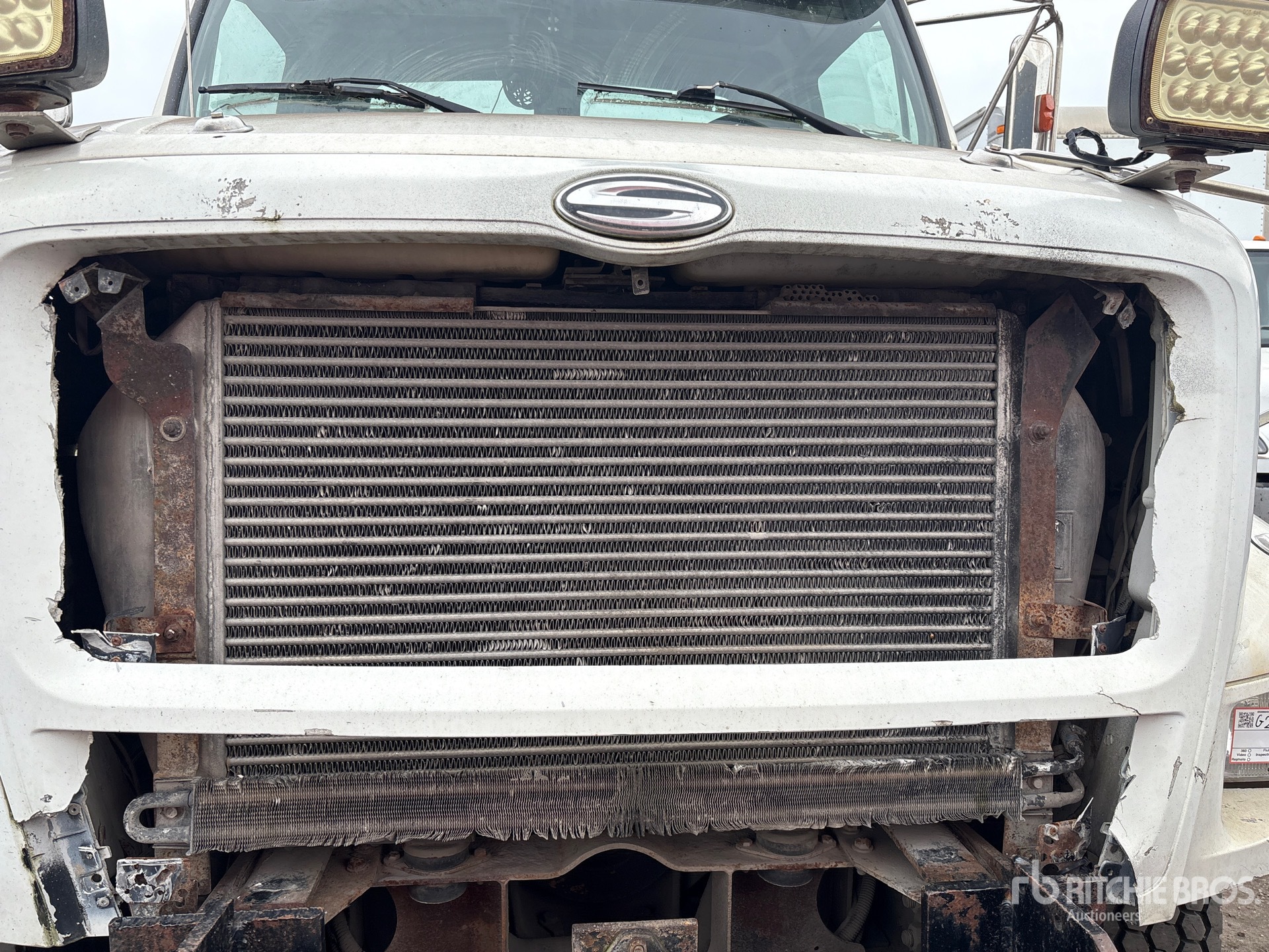 2000 Sterling L9500