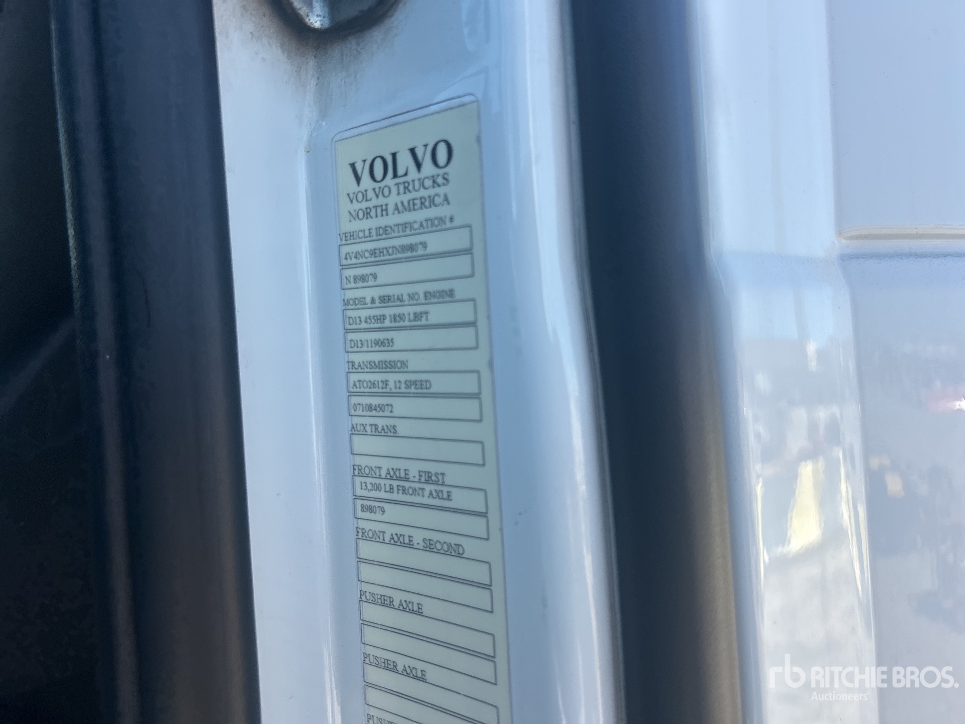 2018 Volvo VNL