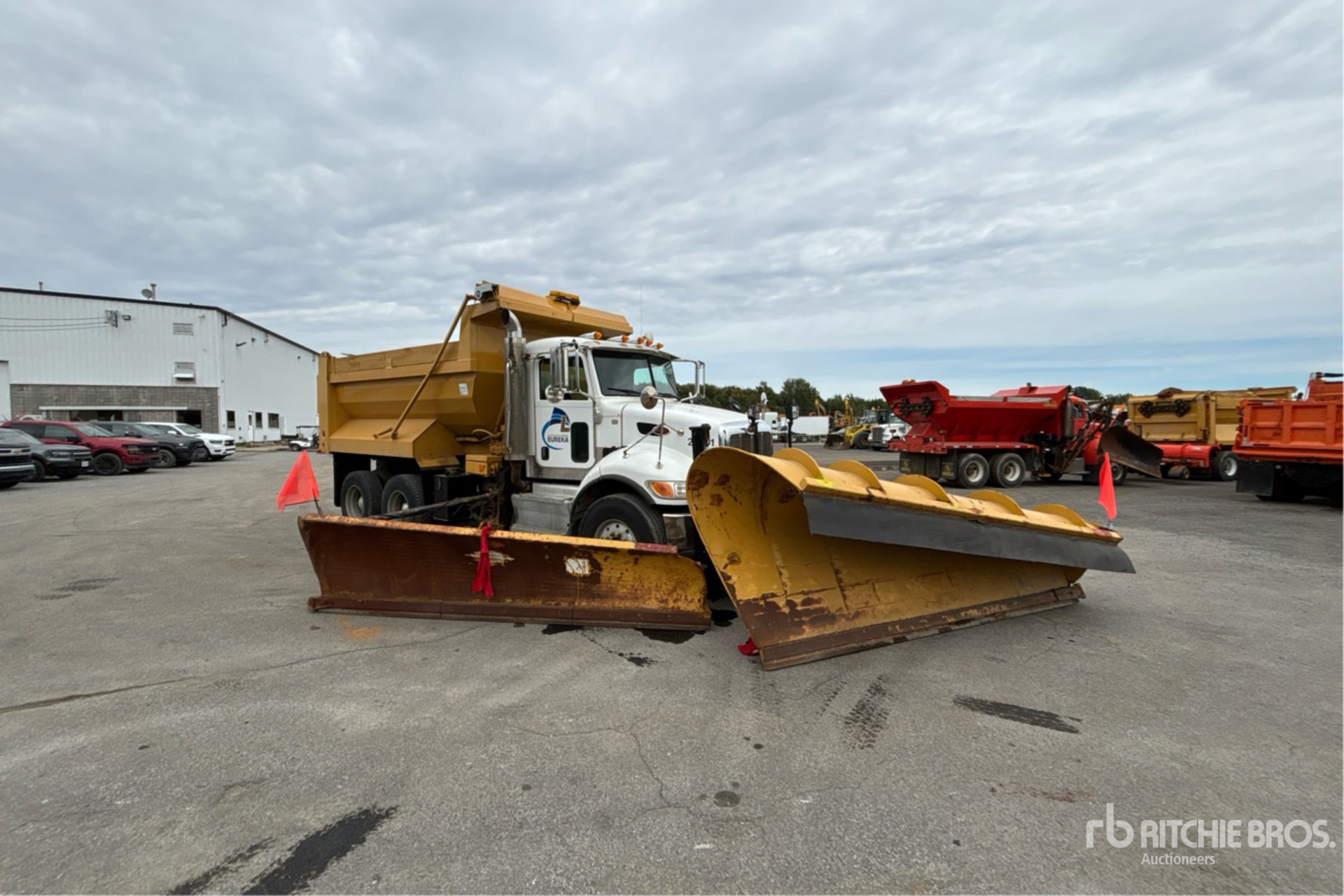 2013 Peterbilt 348