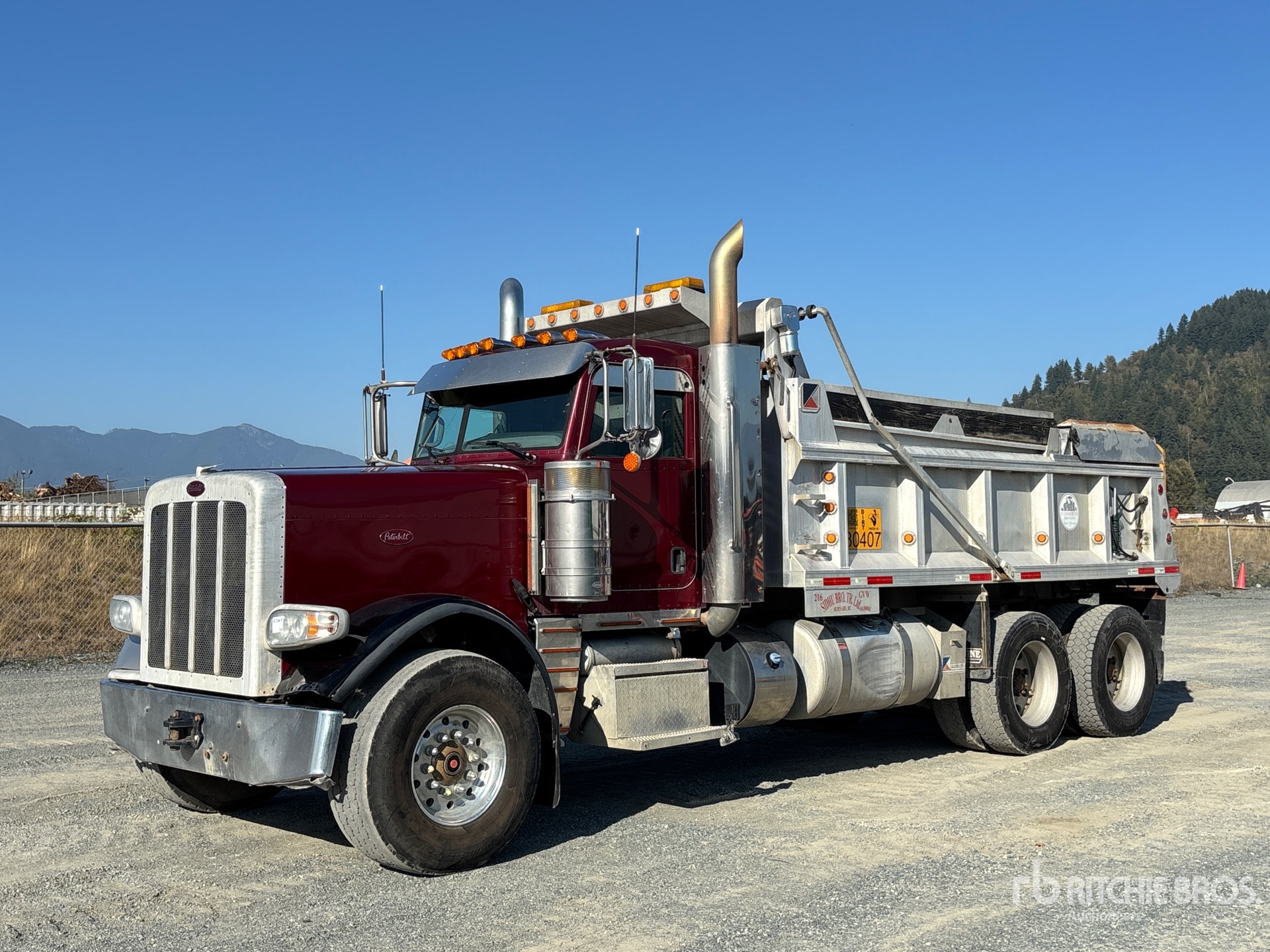 2016 Peterbilt 389