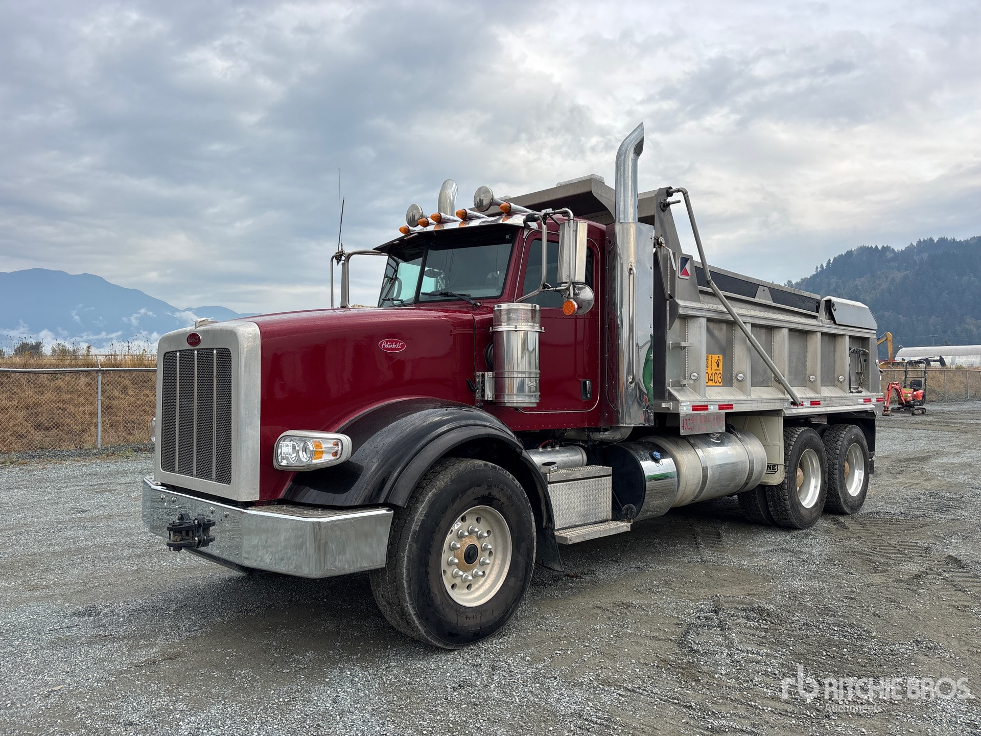 2024 Peterbilt 367