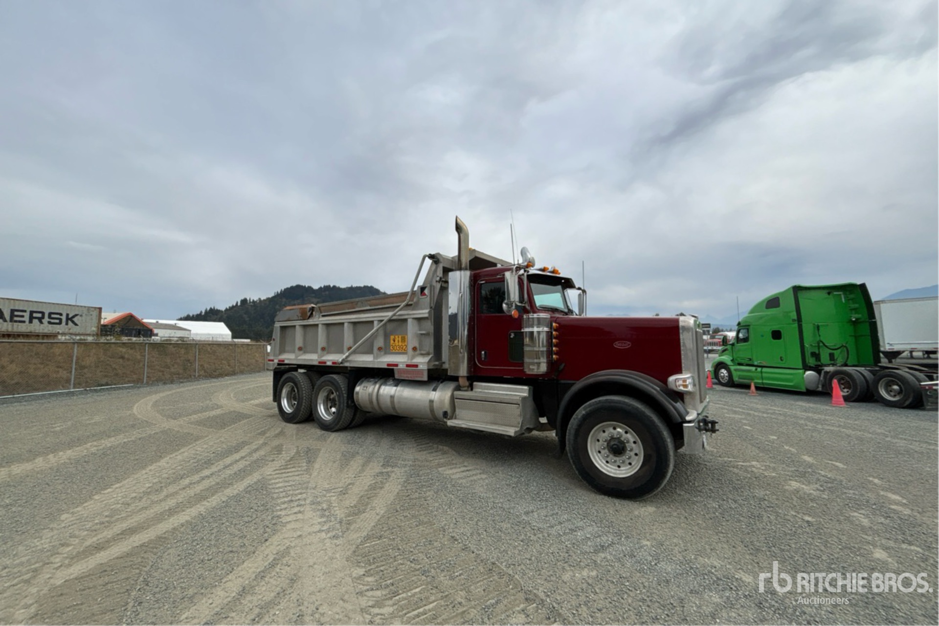 2022 Peterbilt 389