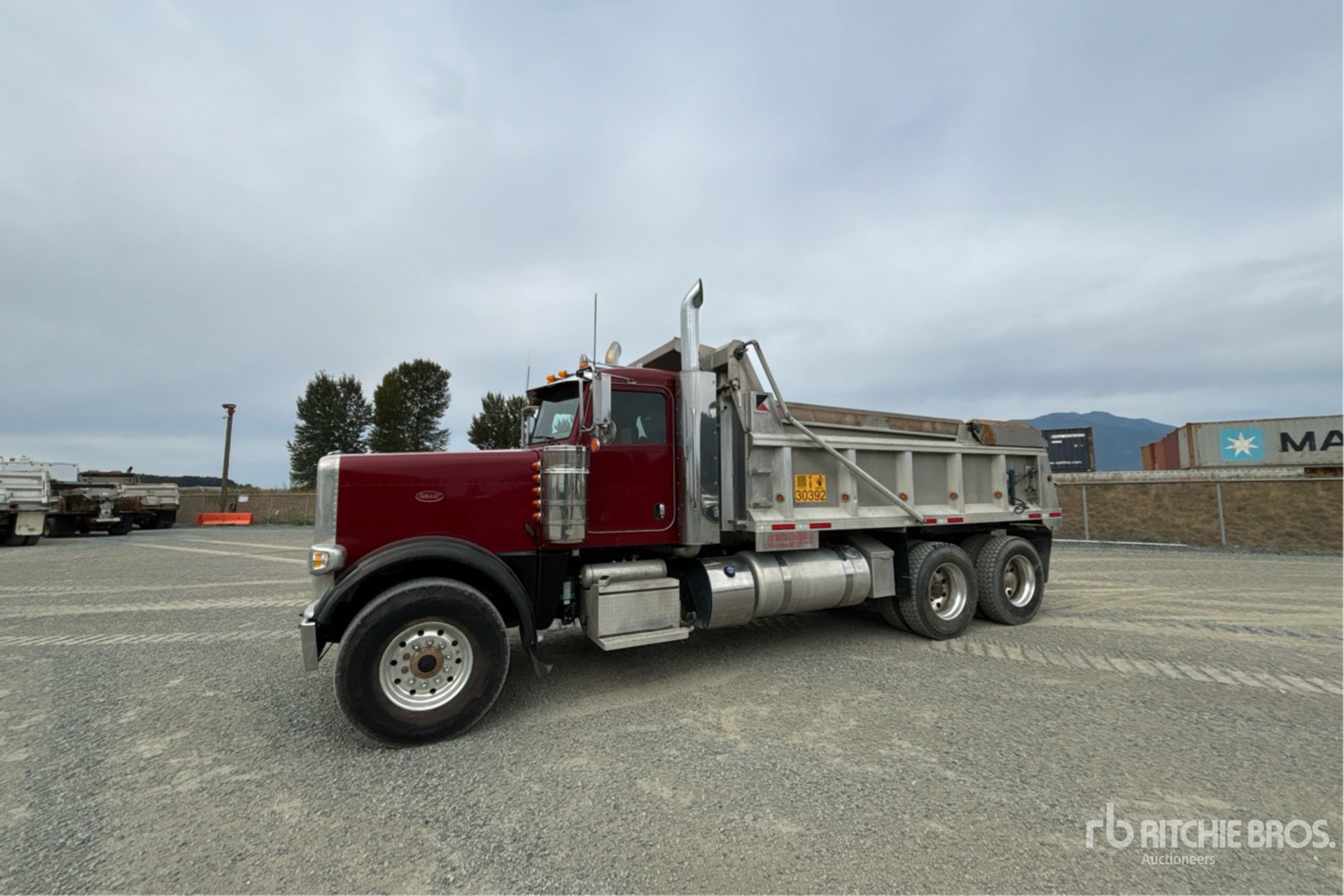 2022 Peterbilt 389