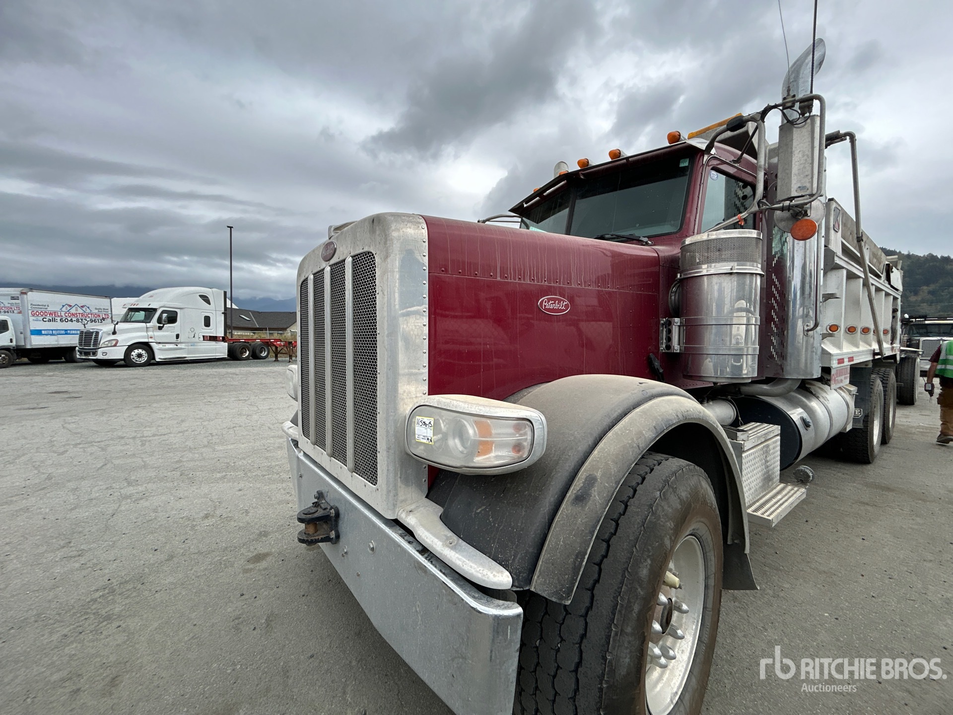 2020 Peterbilt 389