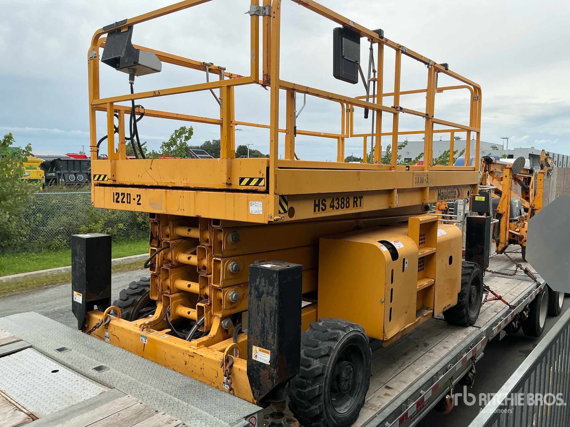 Photo of 2014 Haulotte 4388RT