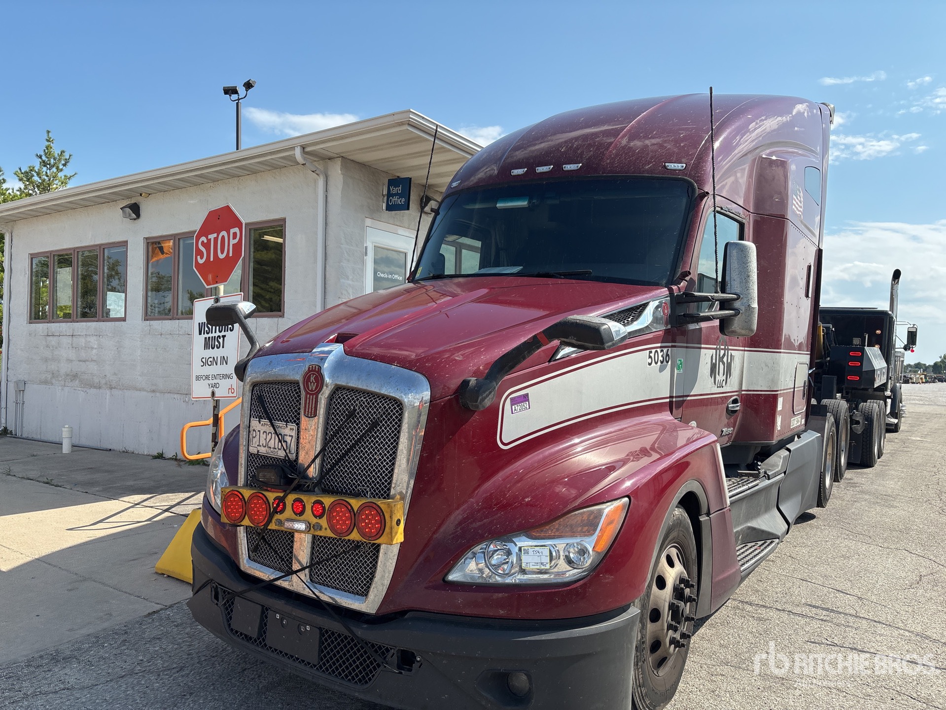 2023 Kenworth T680
