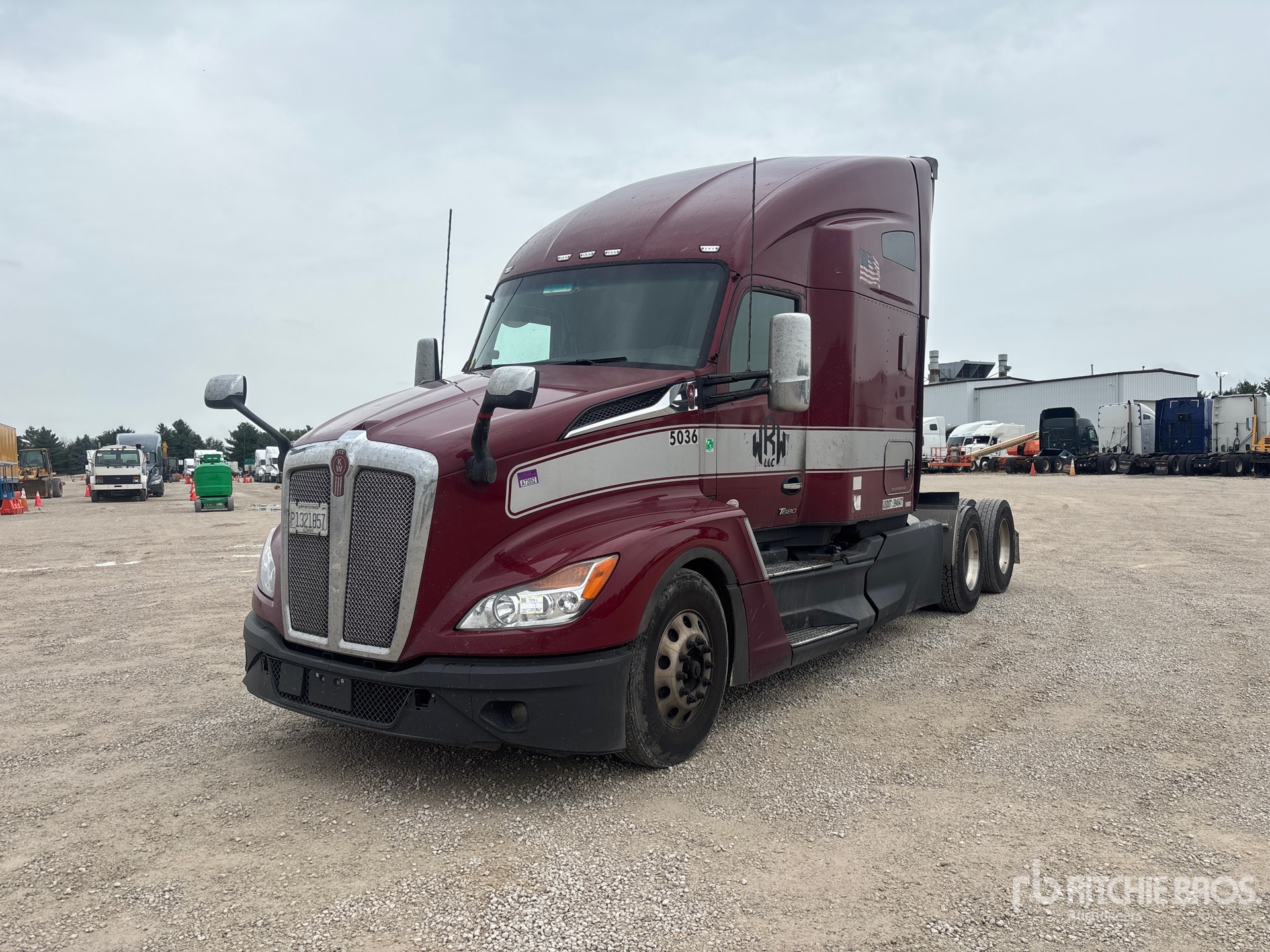 Photo of 2023 Kenworth T680