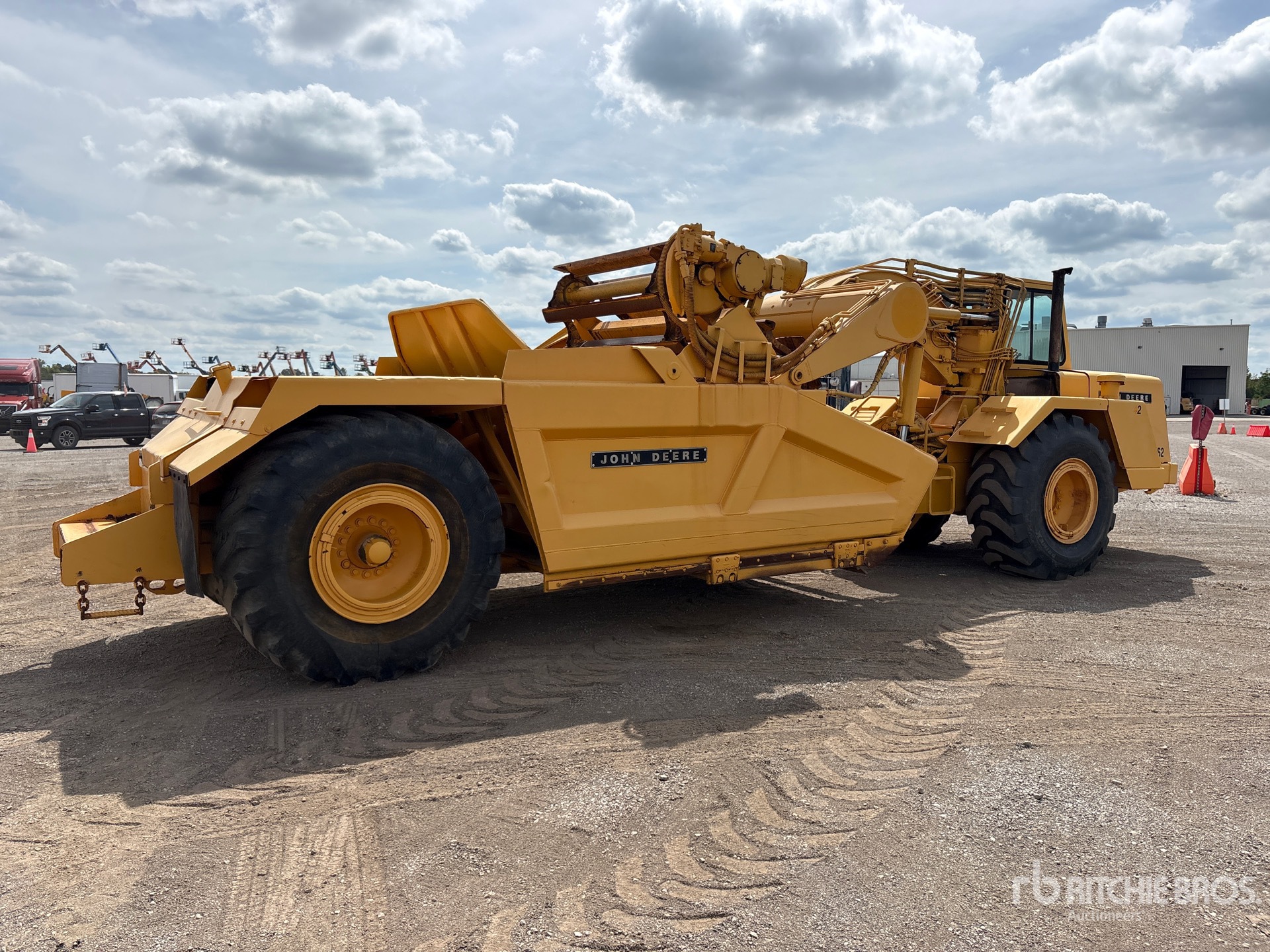 1977 John Deere 762