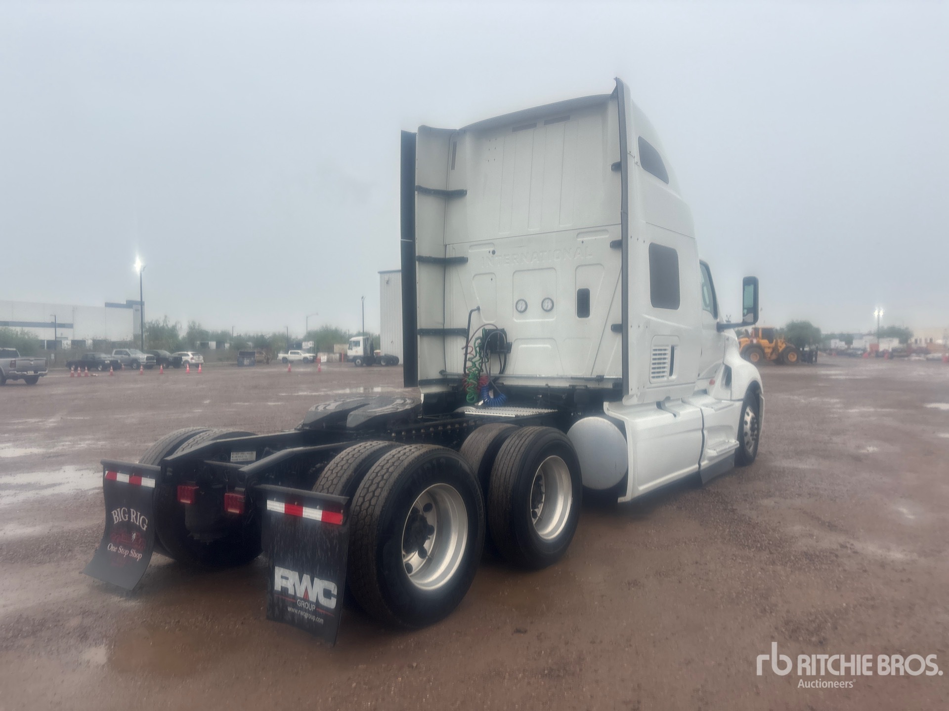2023 International LT625