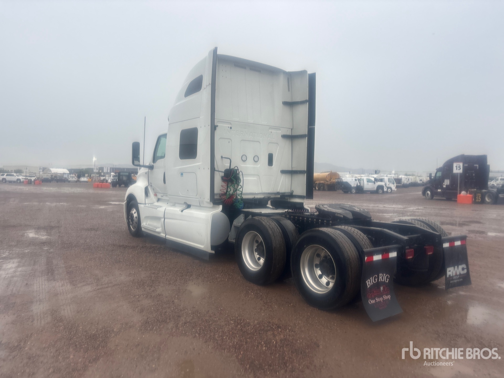 2023 International LT625