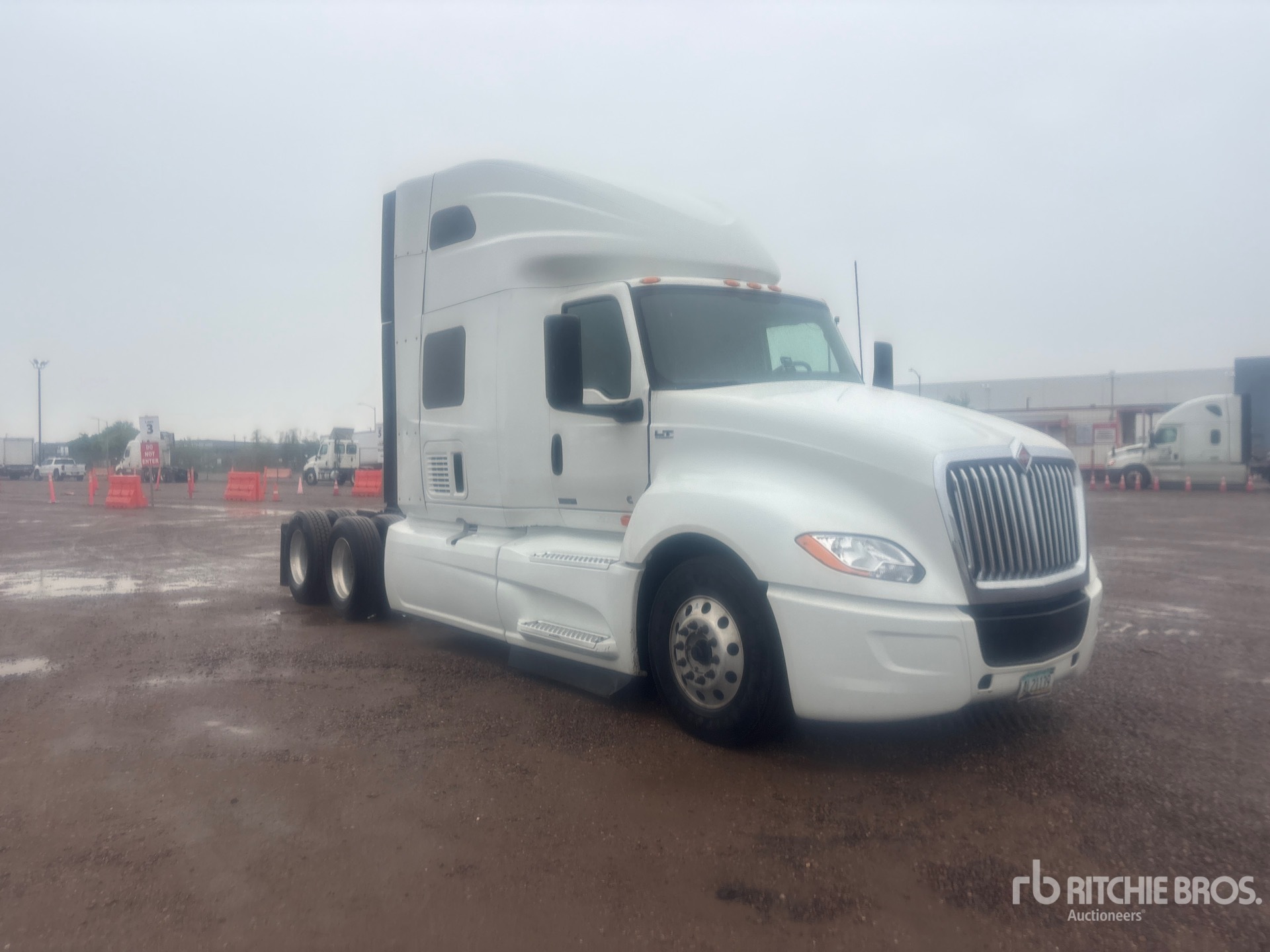 2023 International LT625