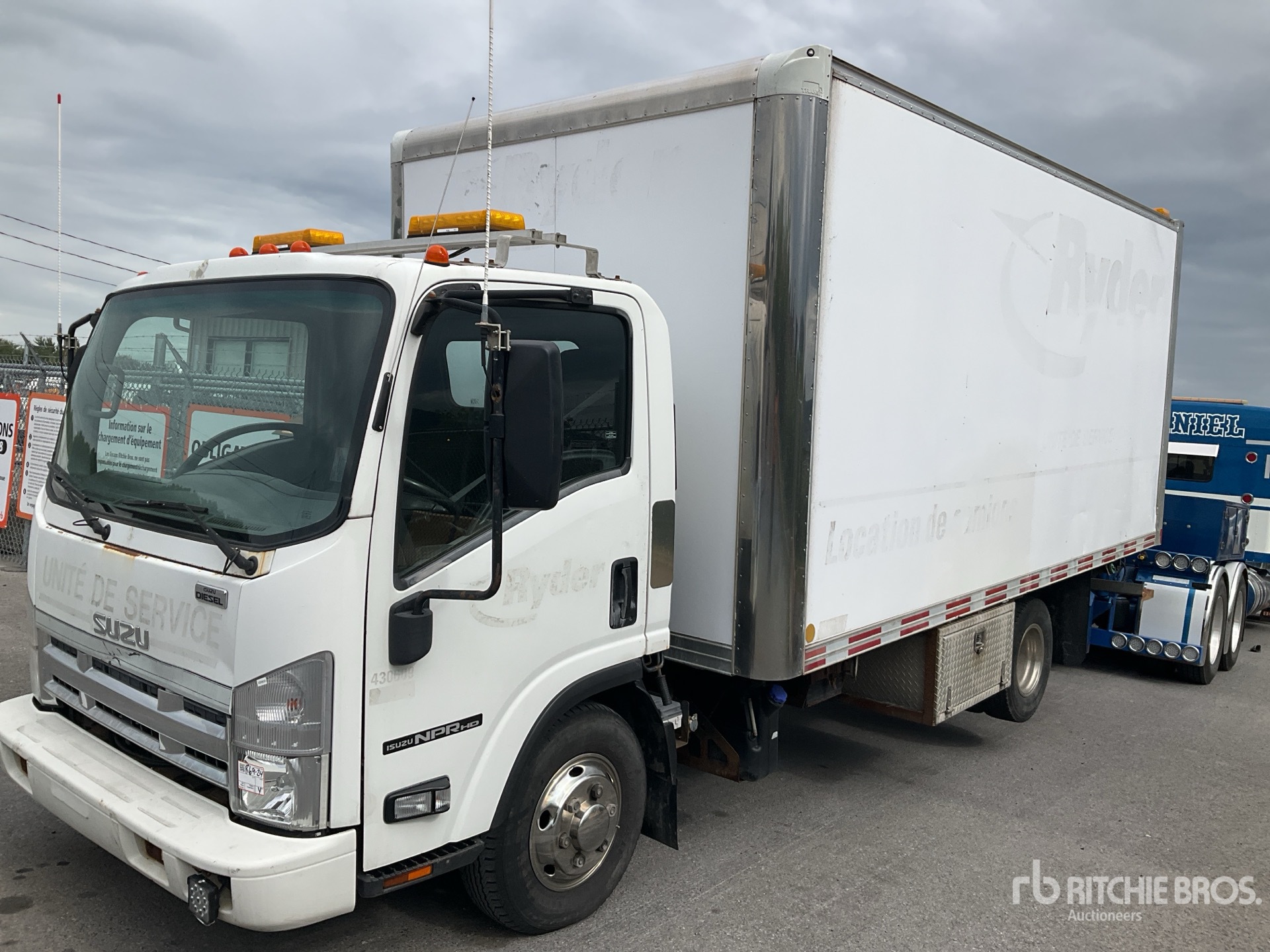 2011 Isuzu NPR