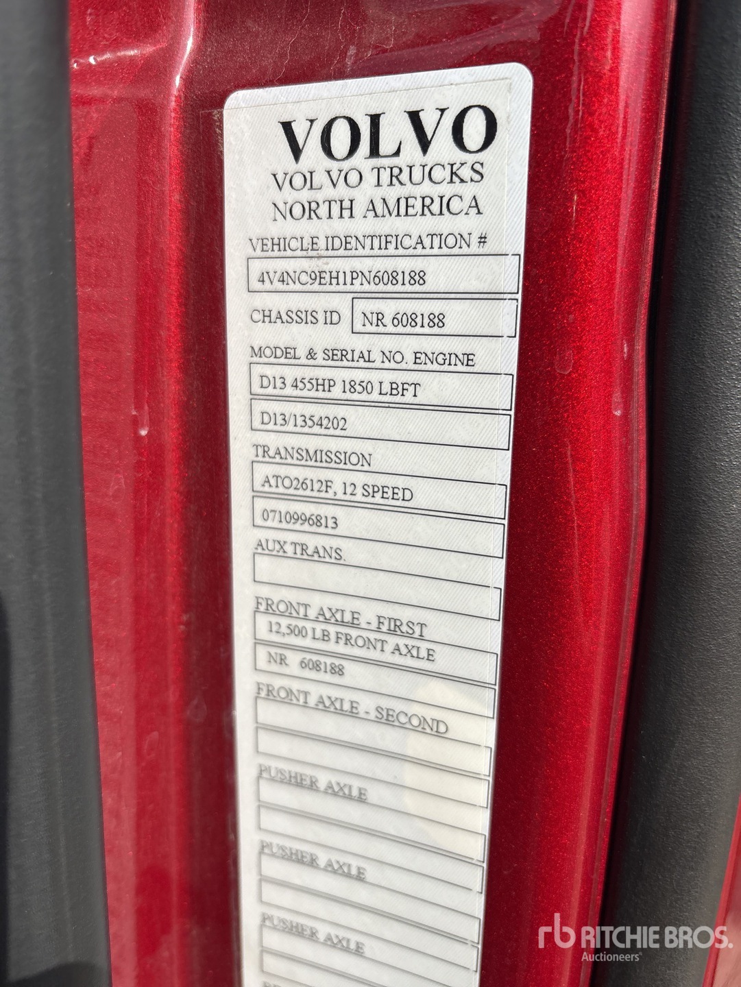 2023 Volvo VNL760