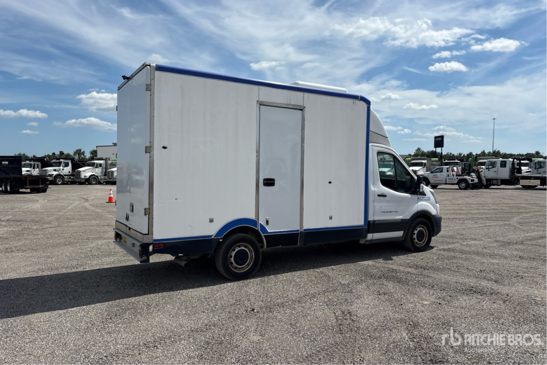 2022 Ford Transit T350