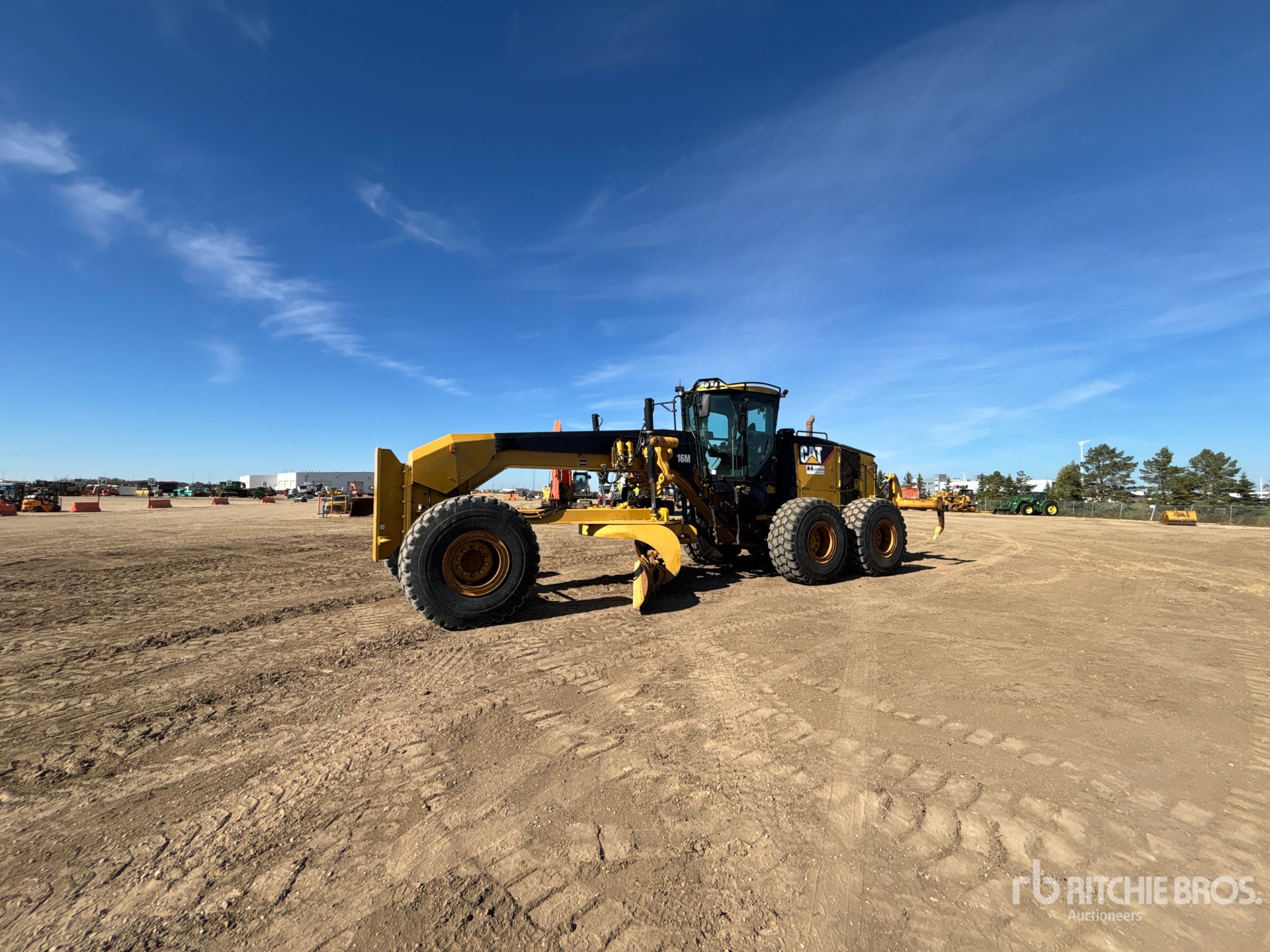 2011 Caterpillar 16M