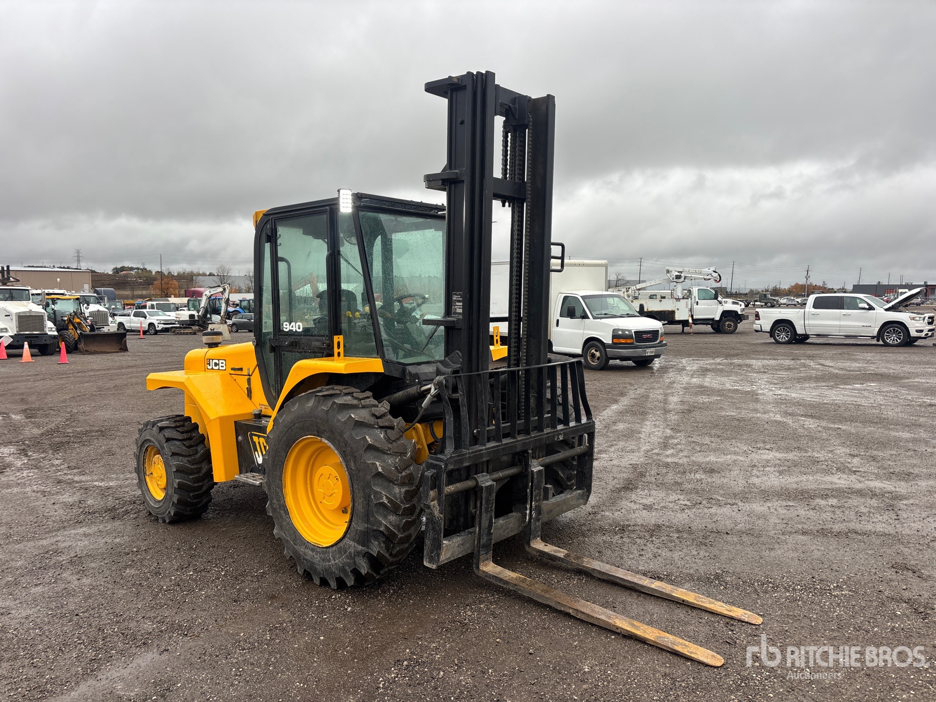 2005 JCB 940