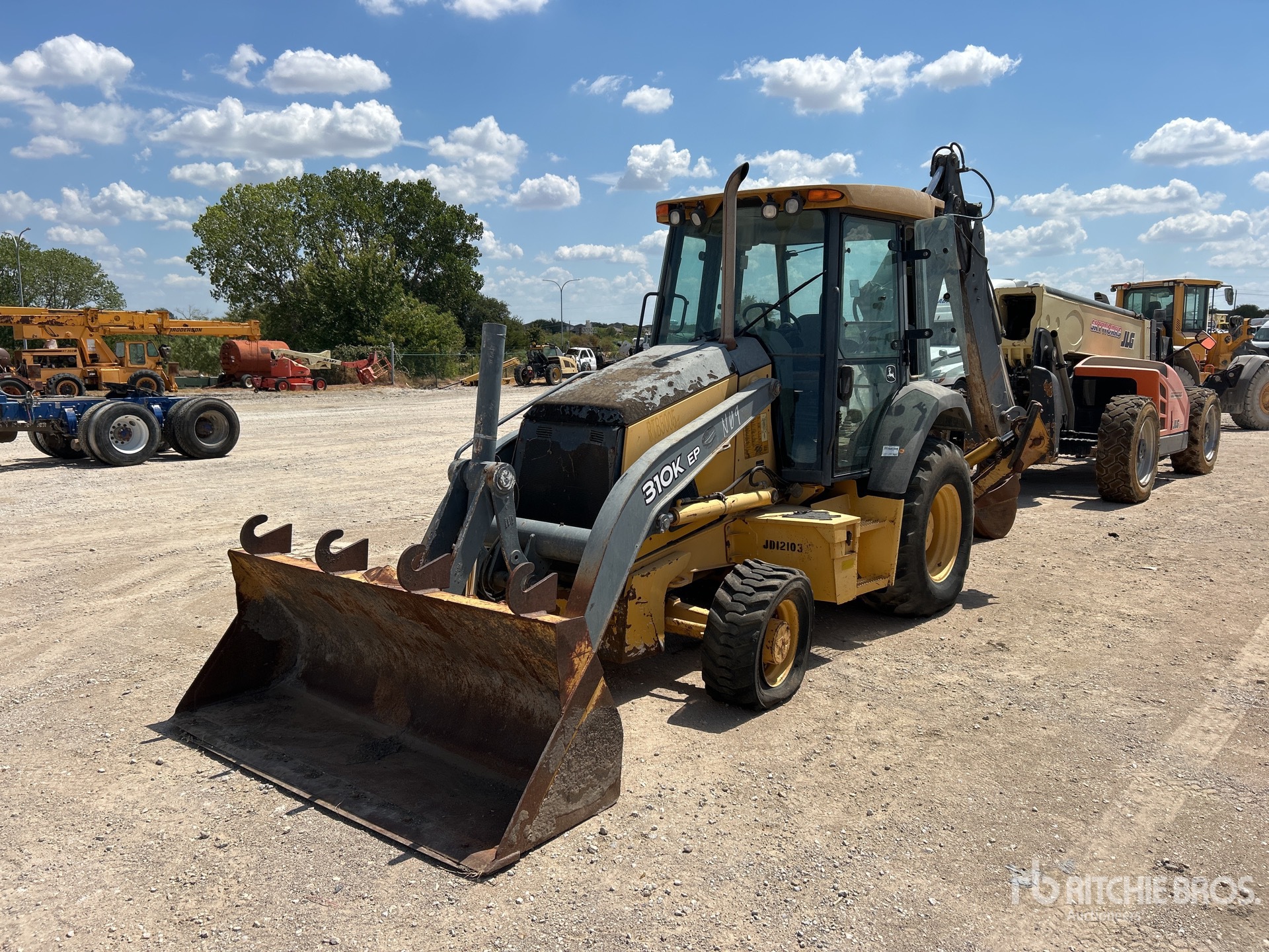 Photo of 2012 John Deere 310K