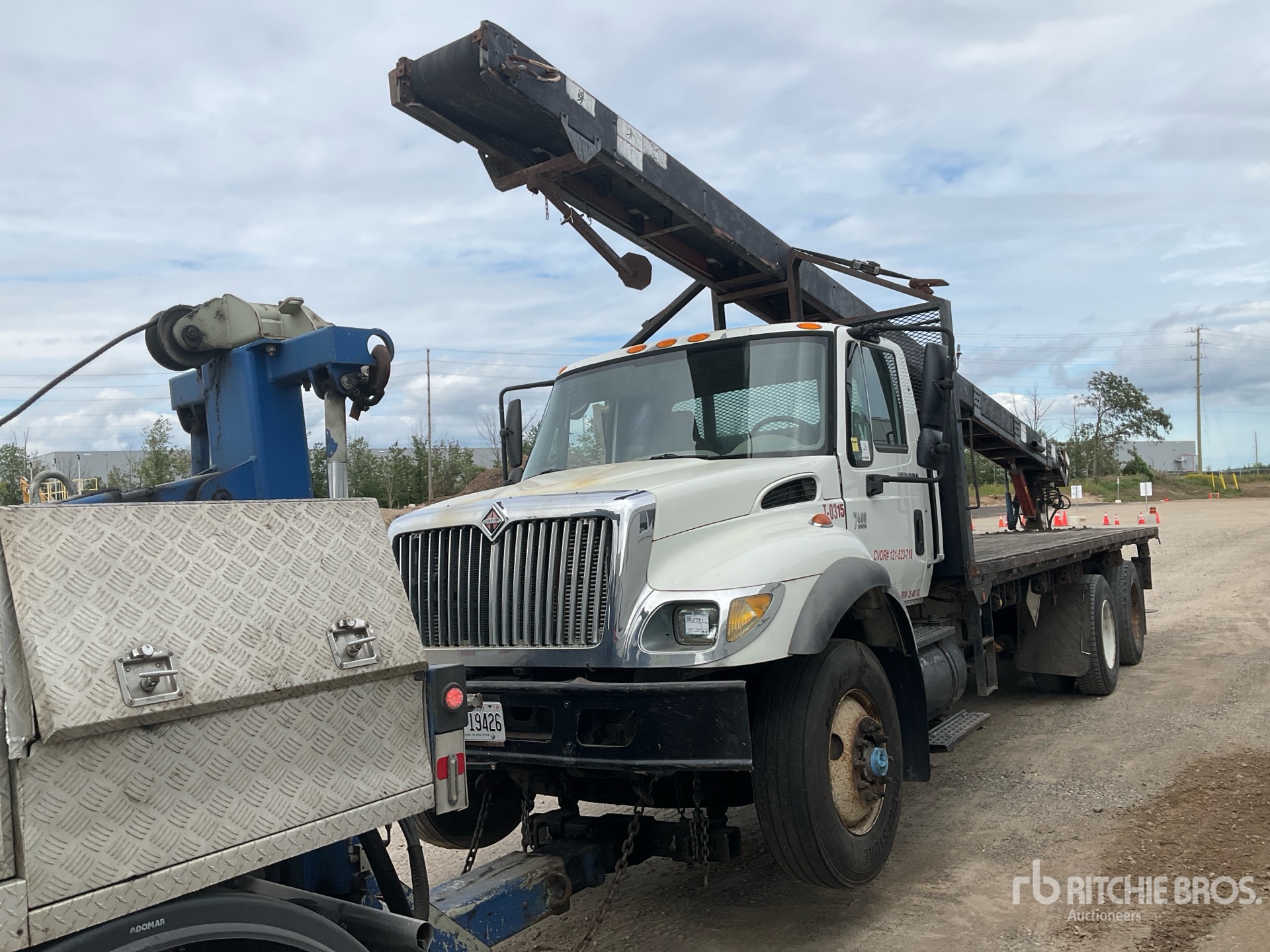 2005 International 7400