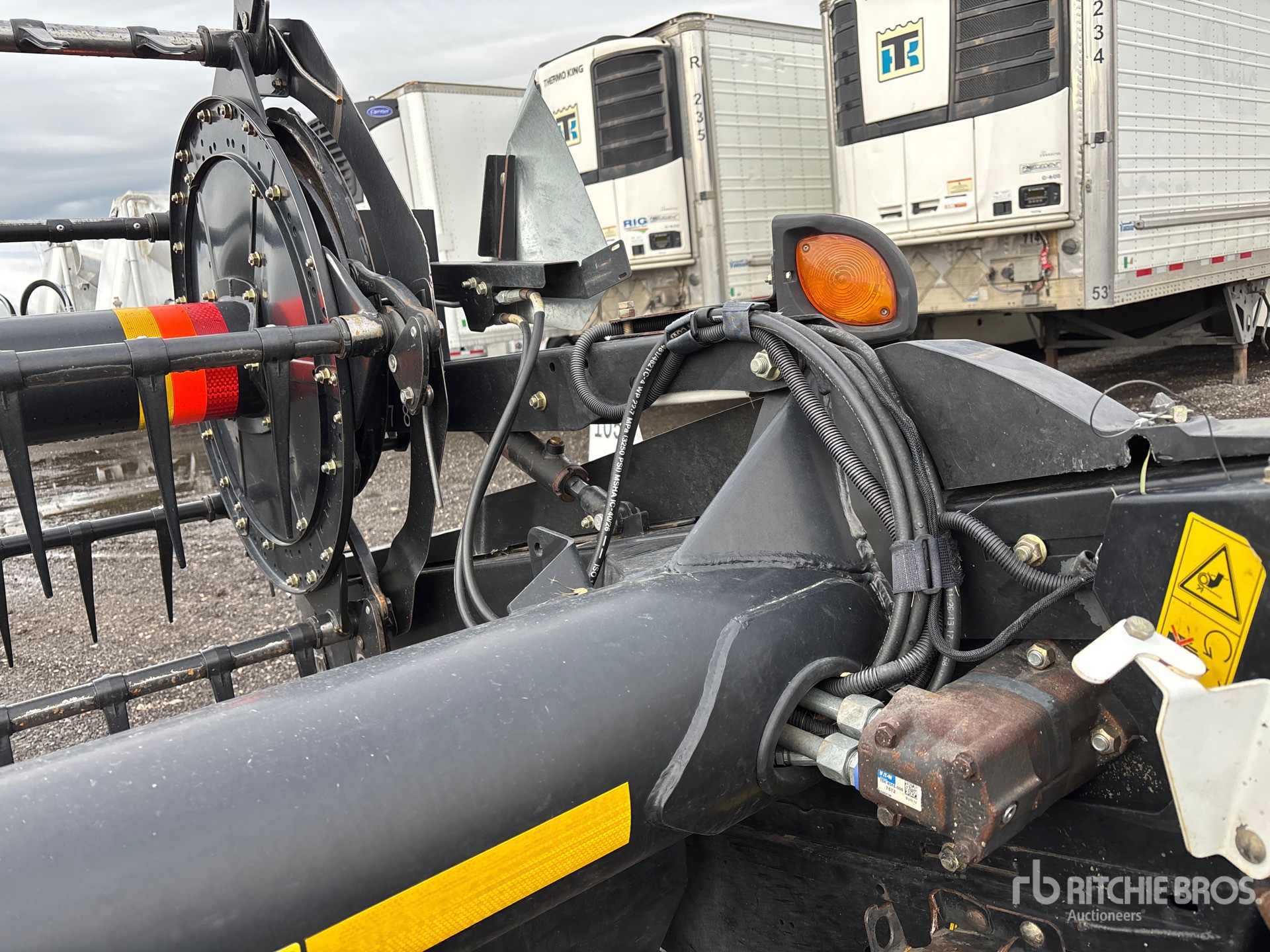 2014 Macdon D65