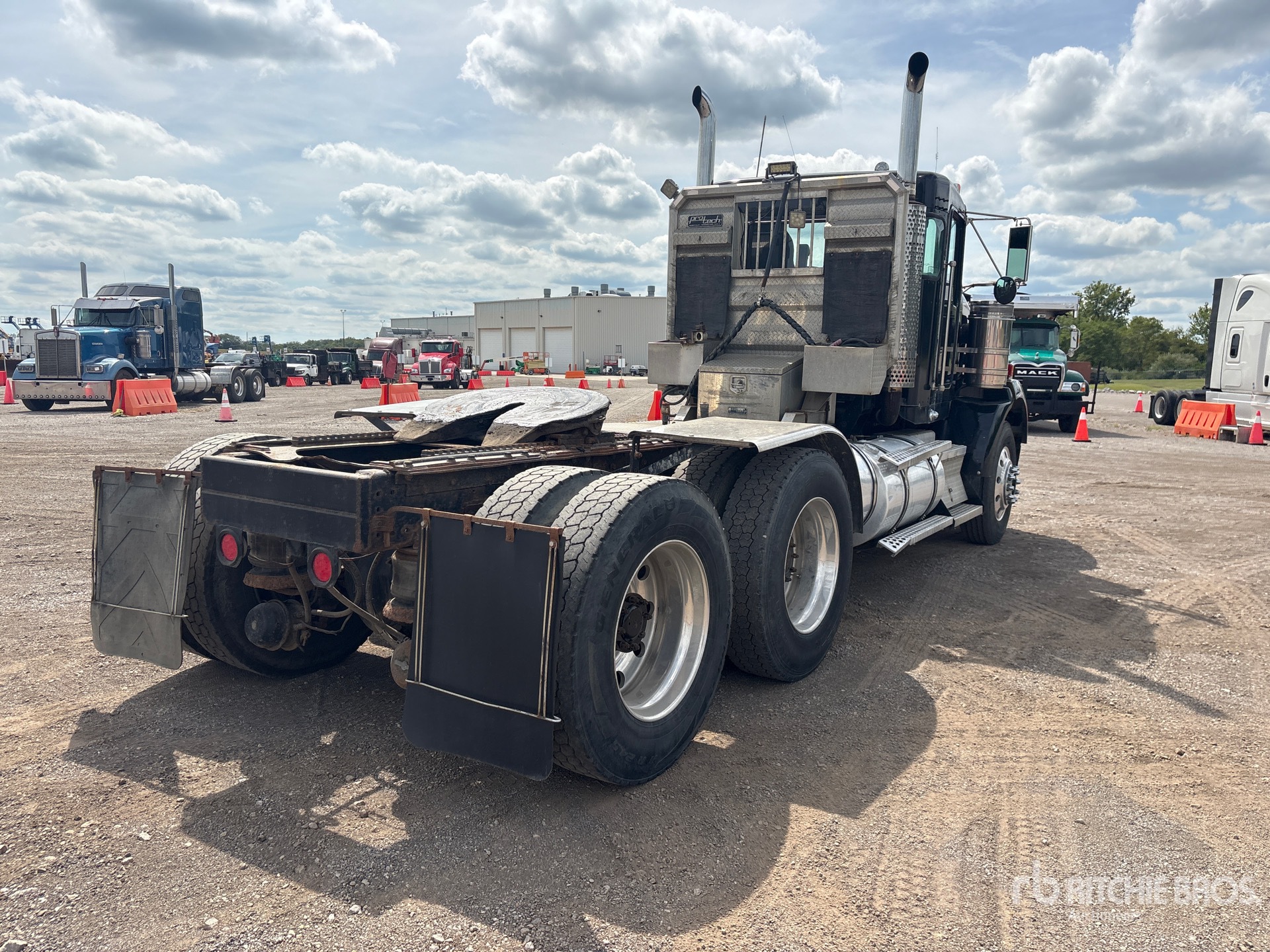 2000 Kenworth T800