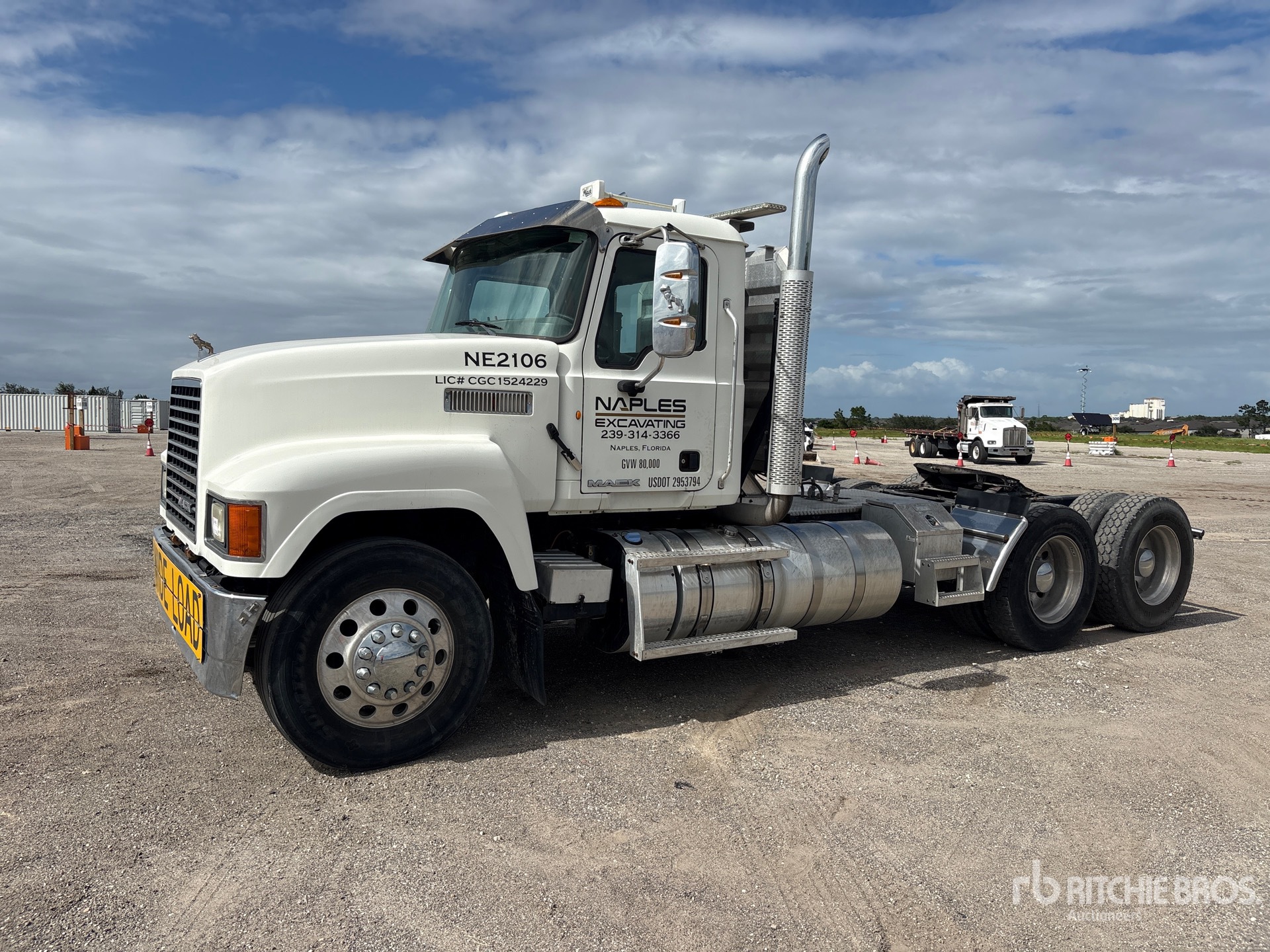 2015 Mack CHU613