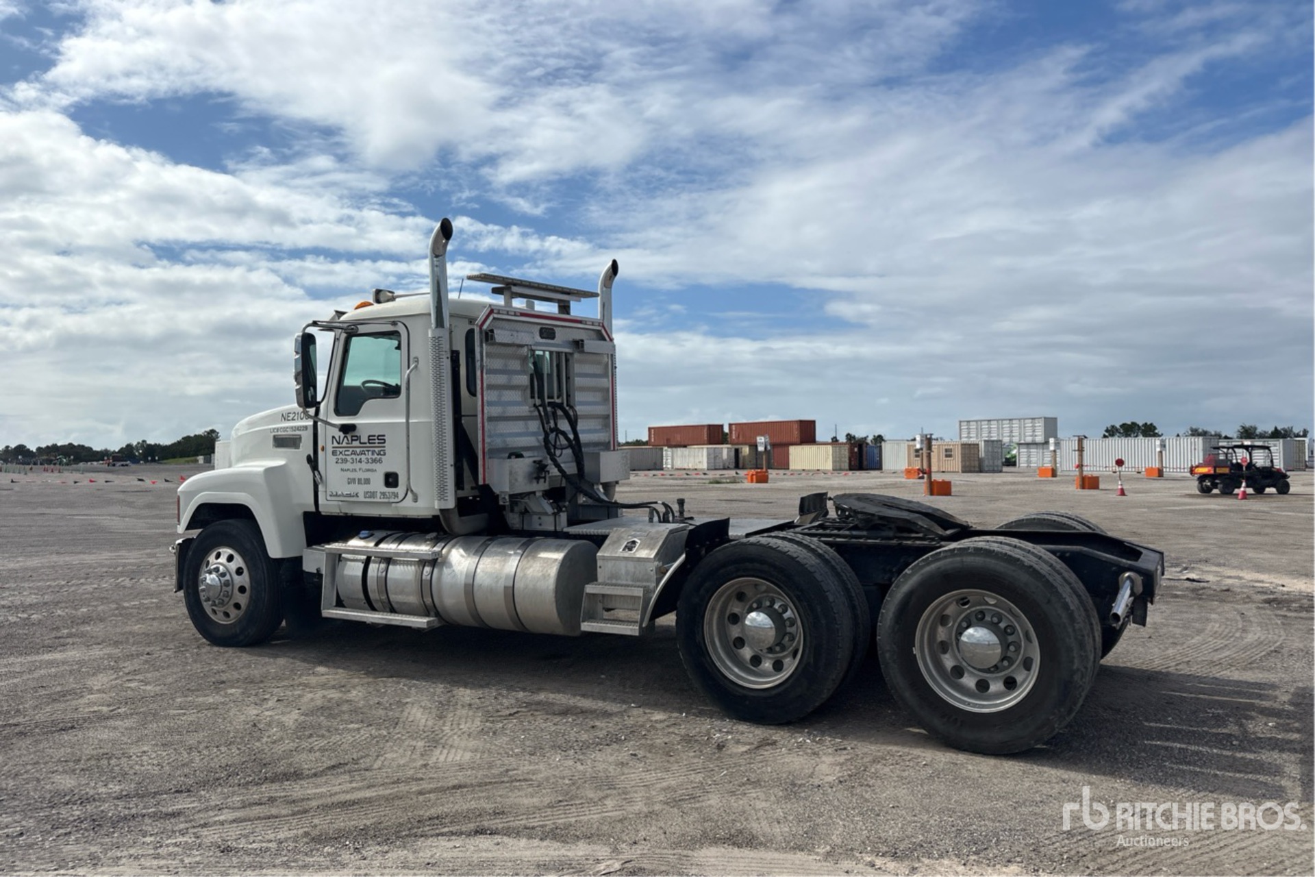 2015 Mack CHU613