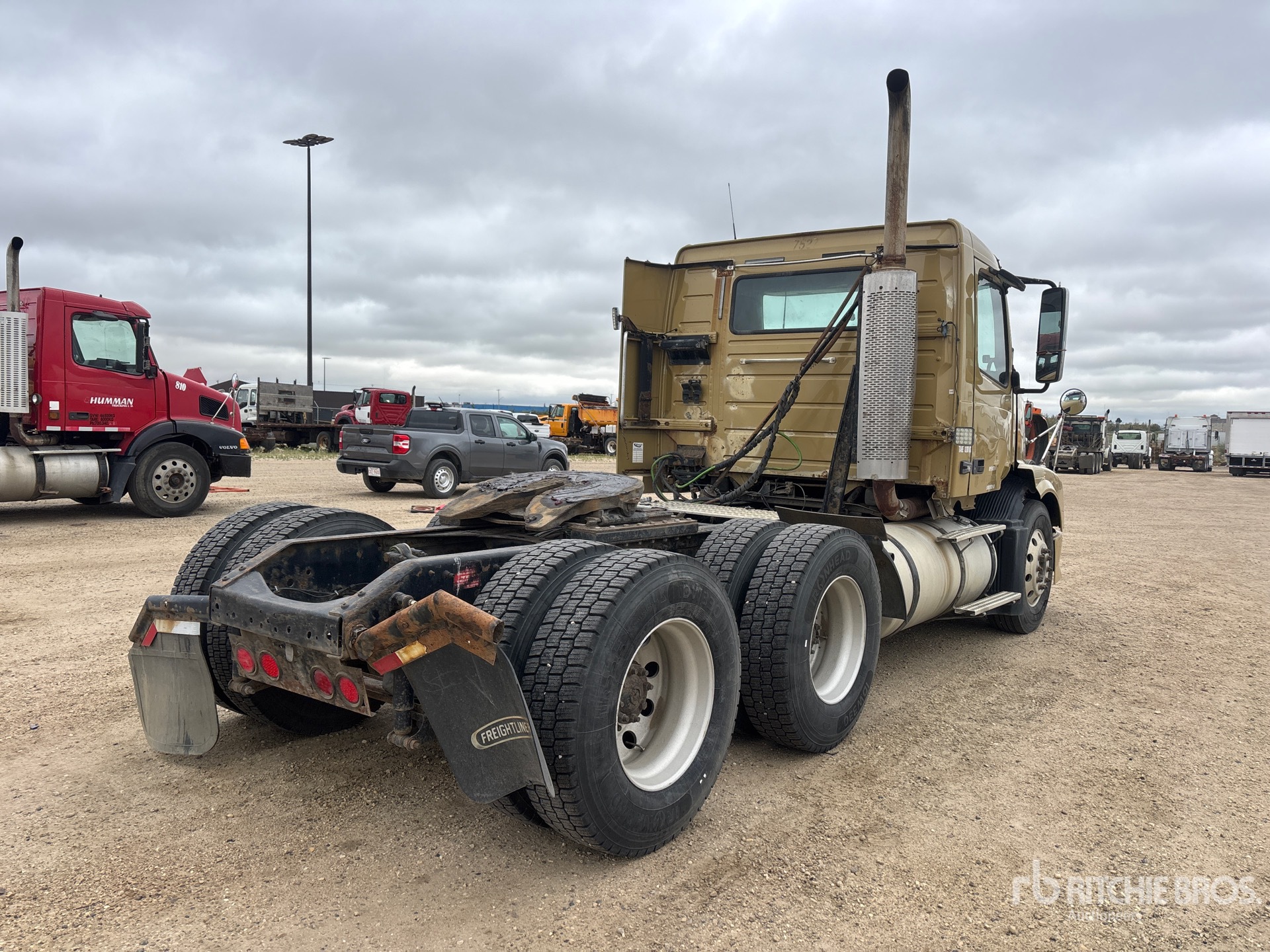 2010 Volvo VNL