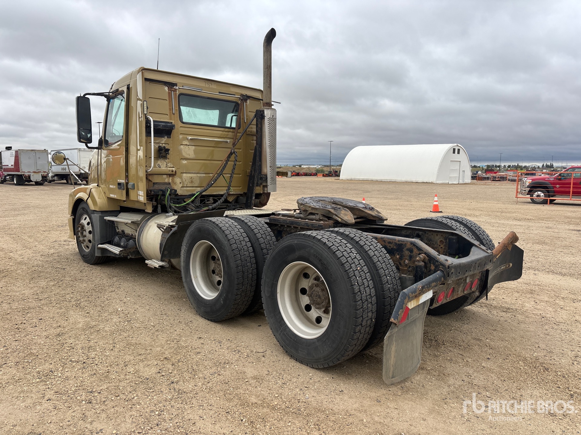 2010 Volvo VNL