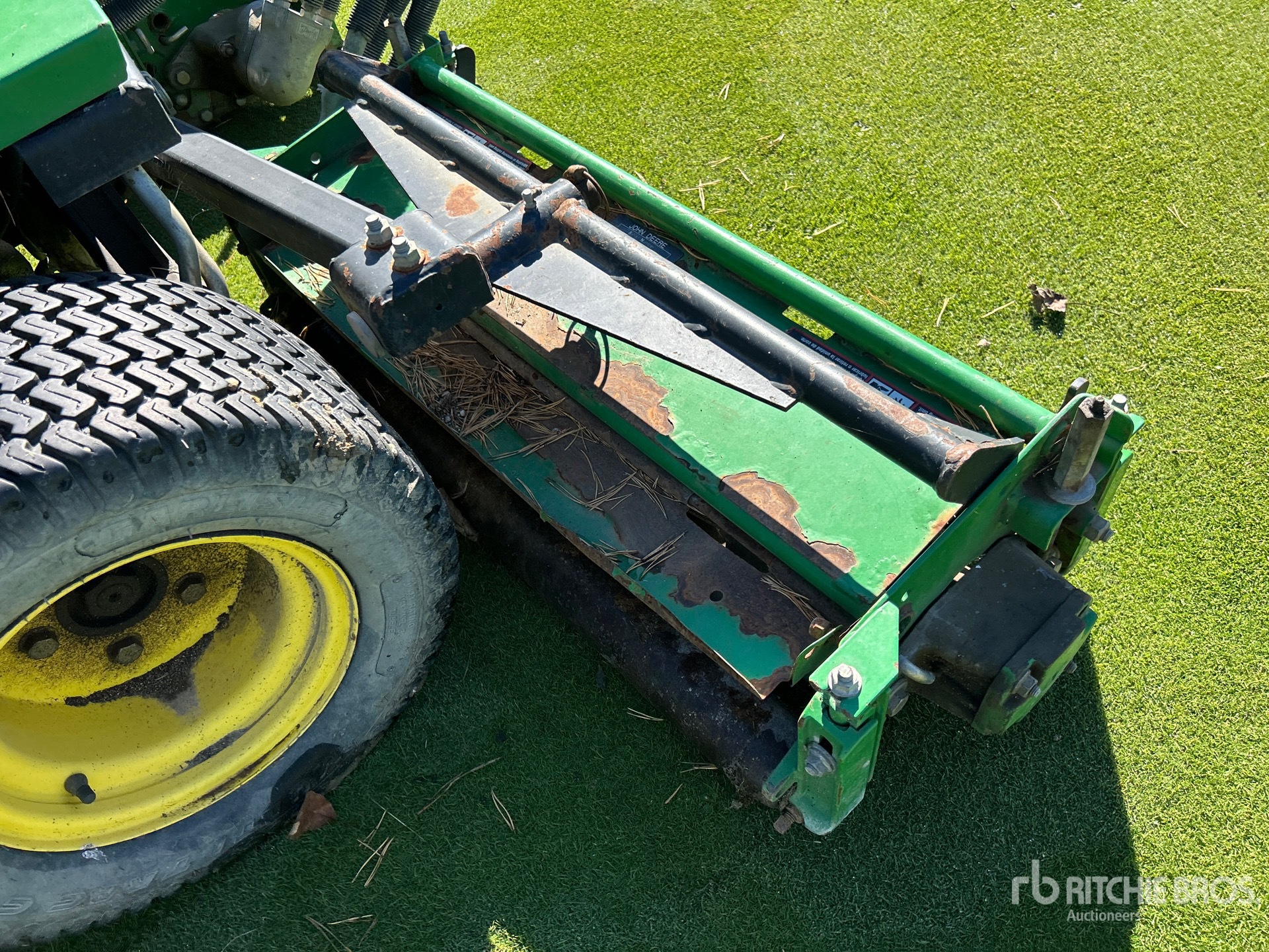 John Deere 2635A