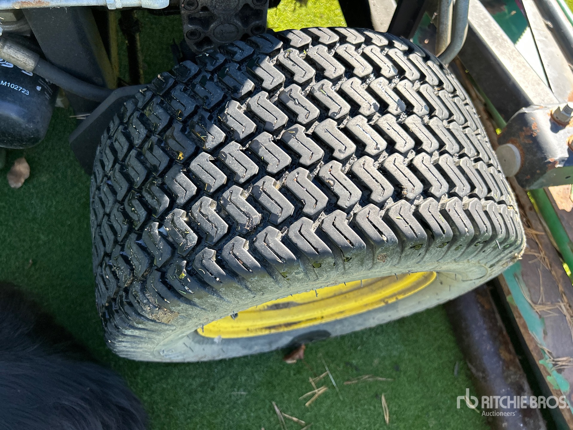 John Deere 2635A