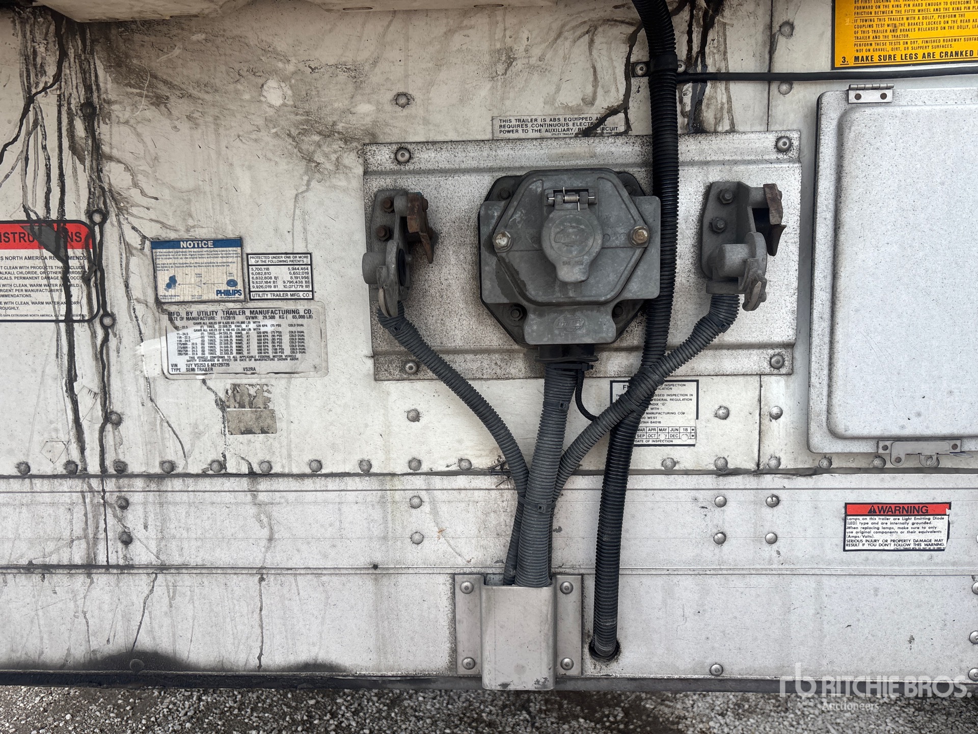 2021 Utility 53 FT T/A
