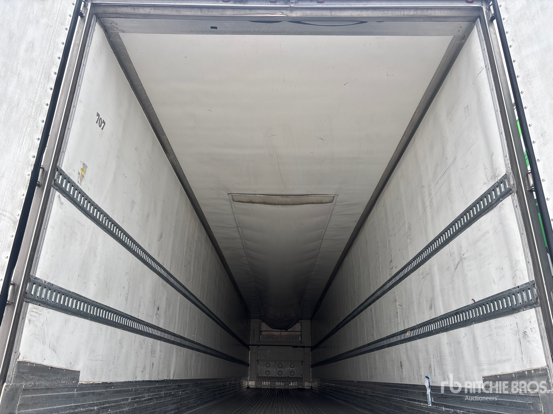2021 Utility 53 FT T/A