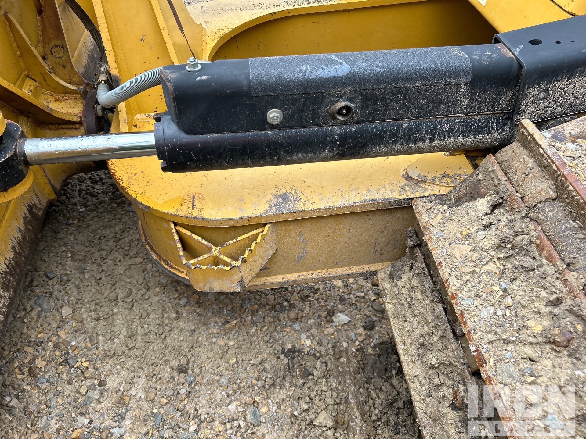 2012 Caterpillar D6N LGP