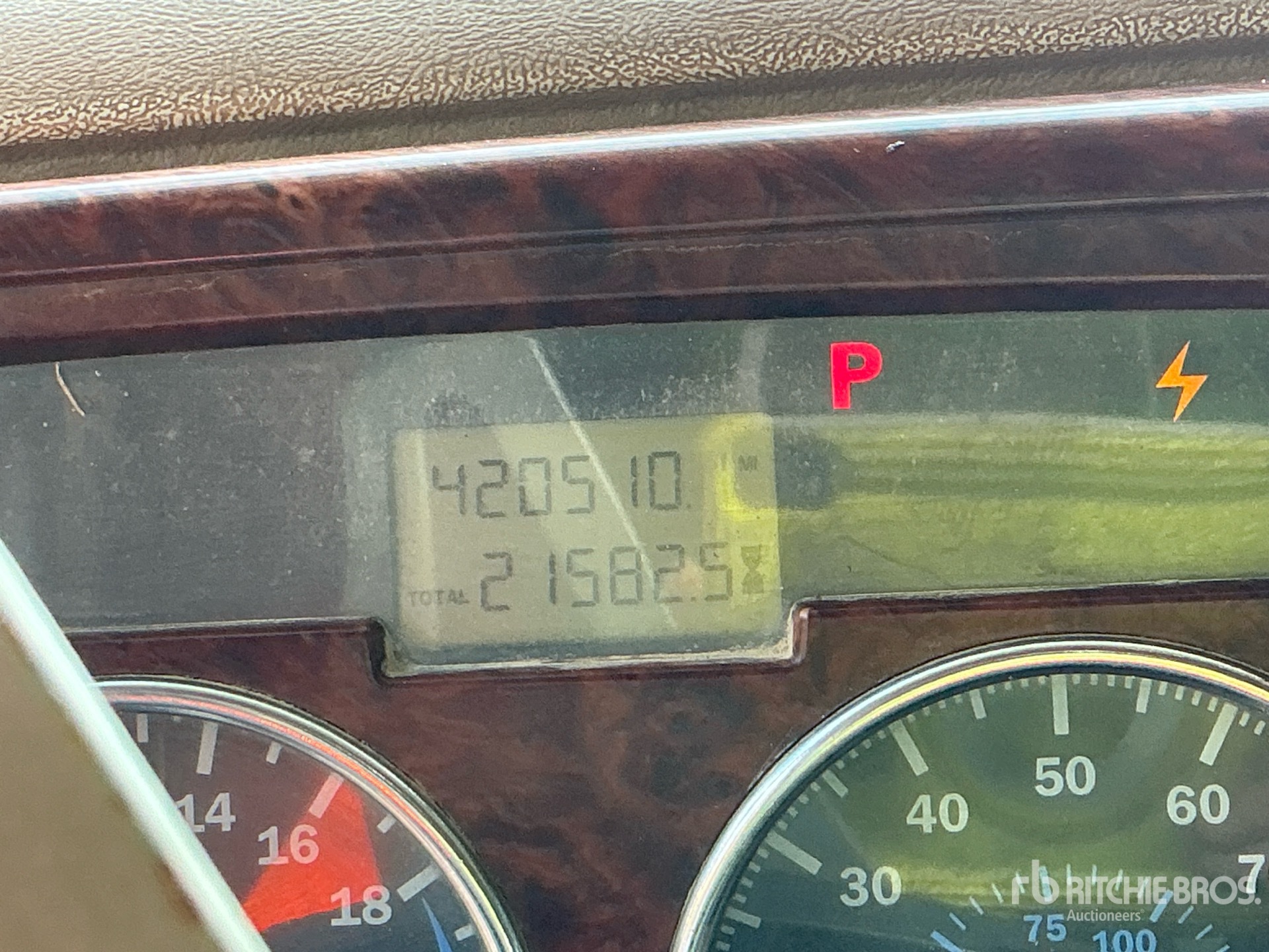 2004 Mack CV713