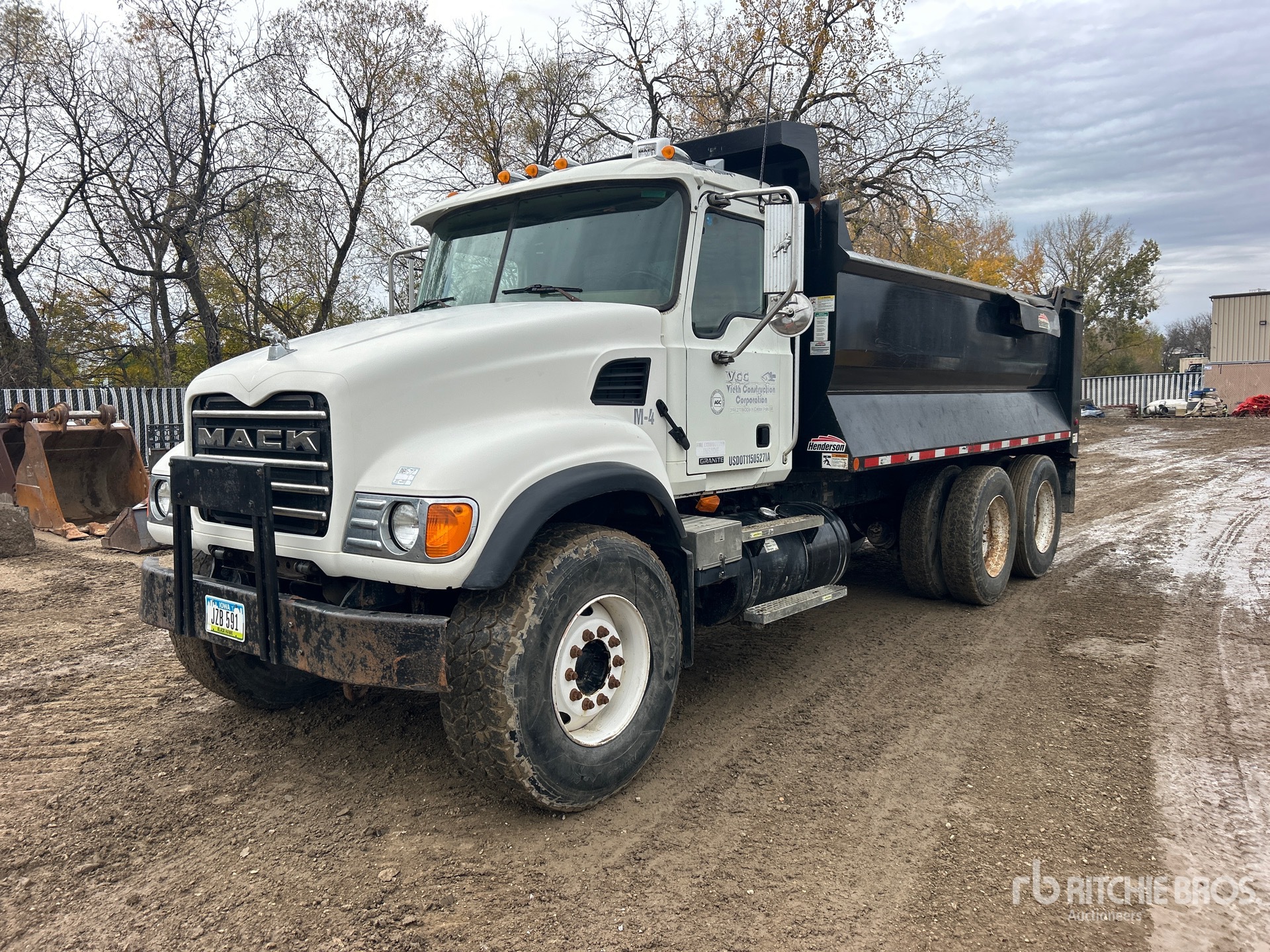 2007 Mack CV713