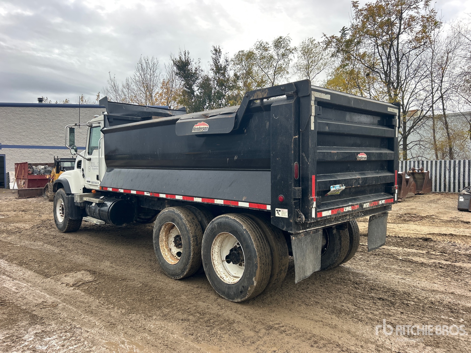 2007 Mack CV713