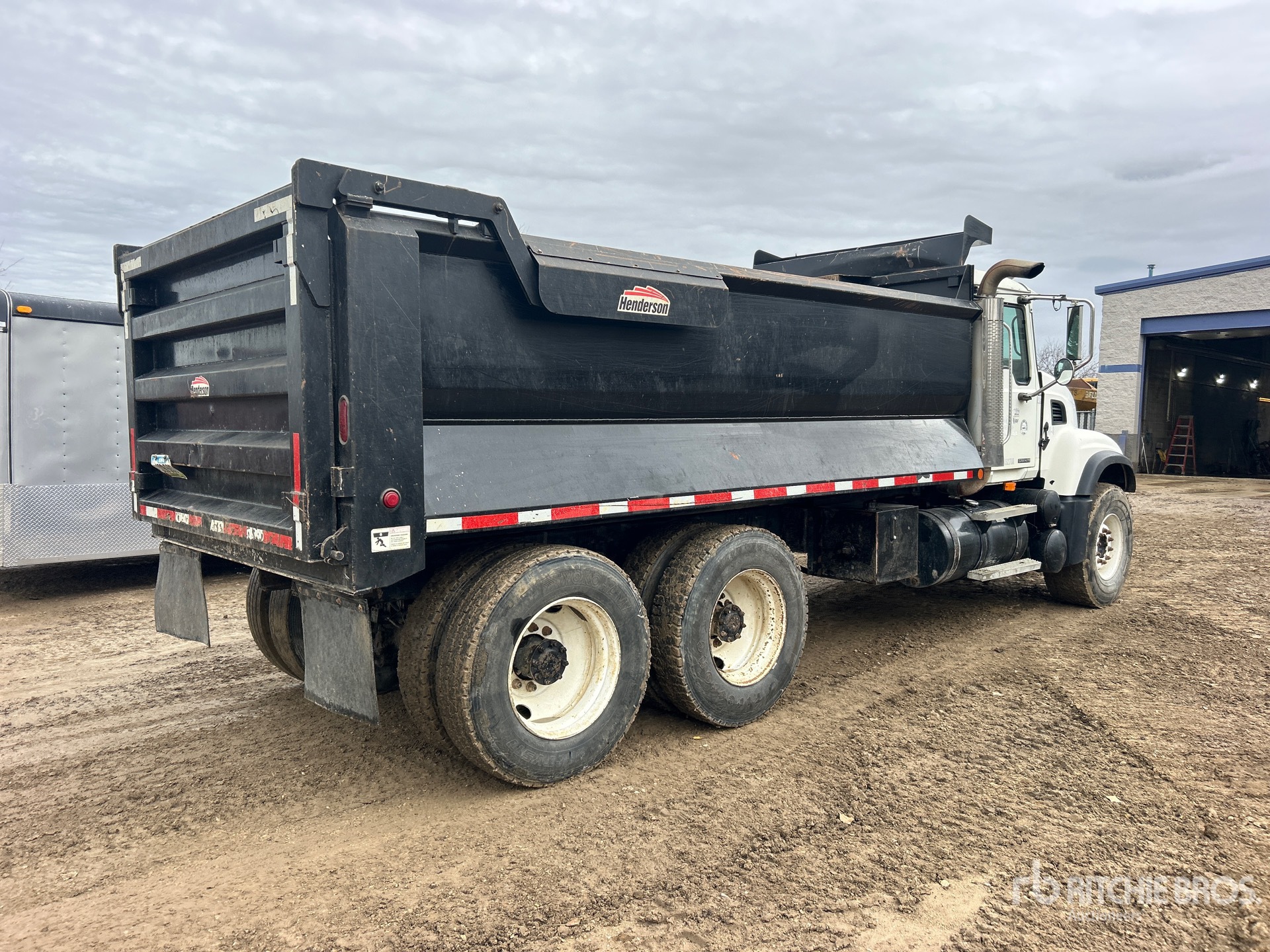 2007 Mack CV713