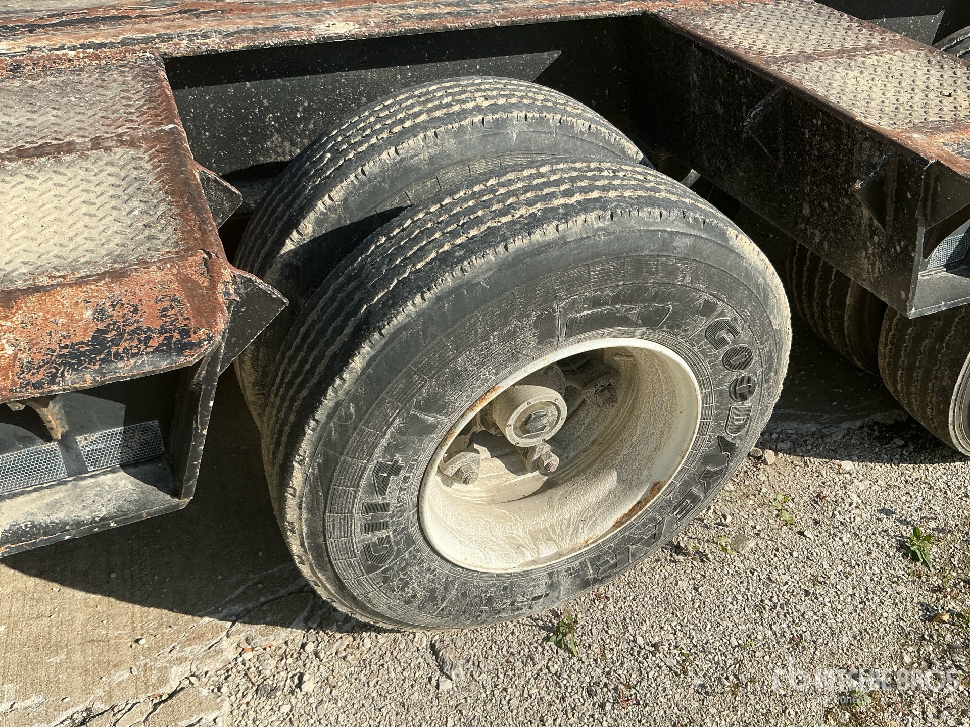 1976 Rogers 35 TON TRI/A